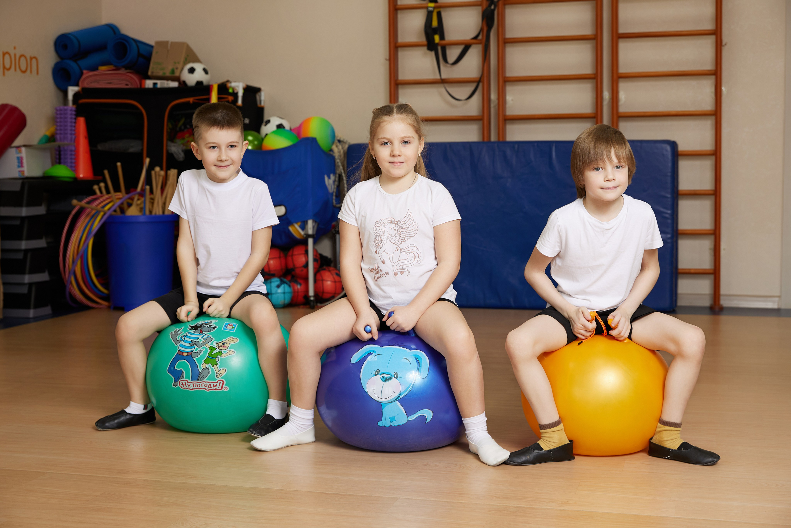 Выпускные альбомы для детского сада. Выпускные альбомы в Томске. Фотограф Сергей Стёпин