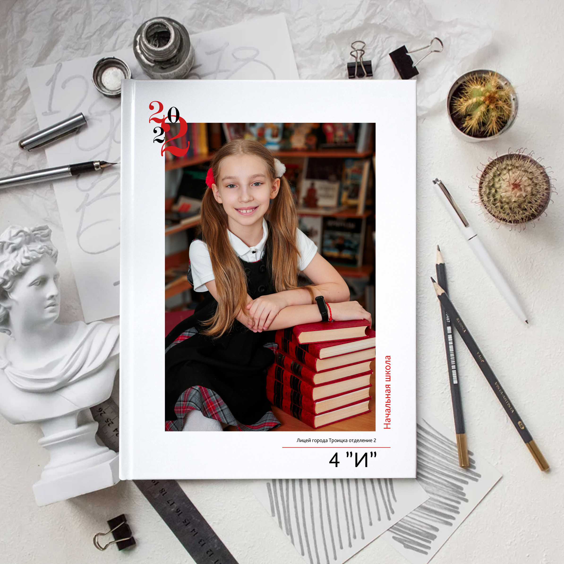 Дизайн «Красный». Выпускные альбомы для детского сада и школы