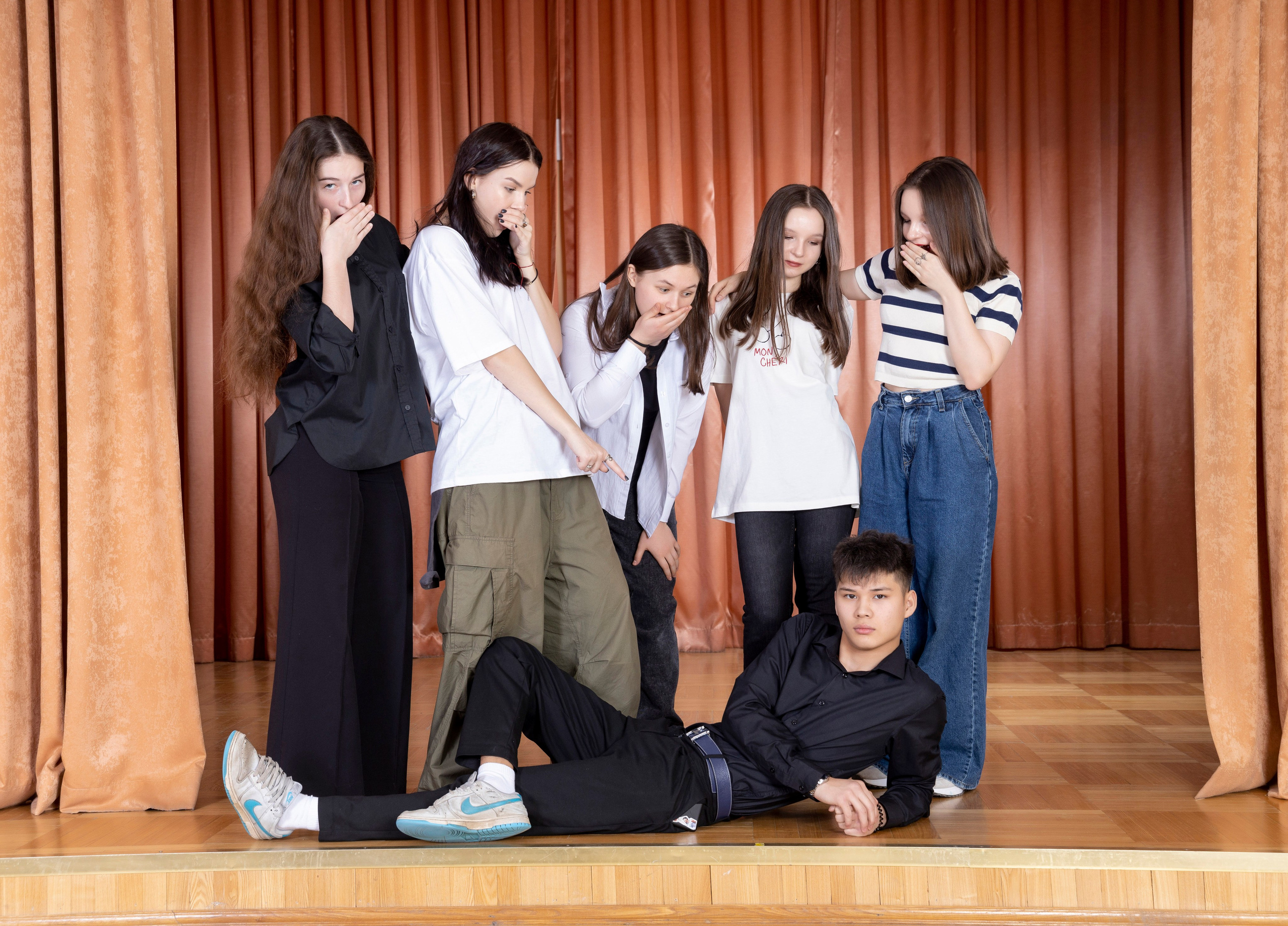 Выпускной альбом 9 и 11 класс. Выпускные альбомы в Москве и Подмосковье