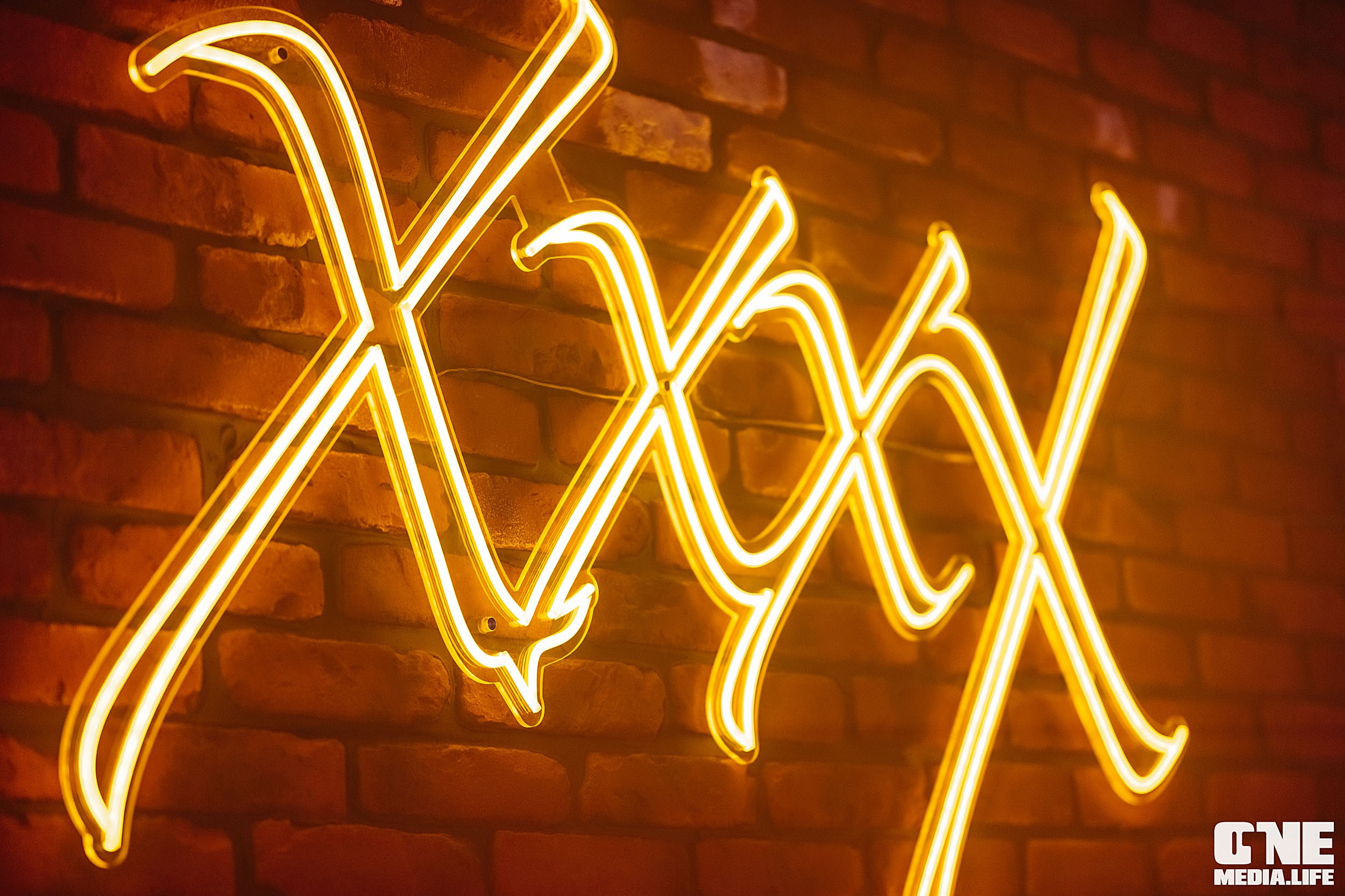 Фоторепортаж из бара XxxX. One Media Life: фоторепортажи, фотоотчеты с мероприятий и заведений