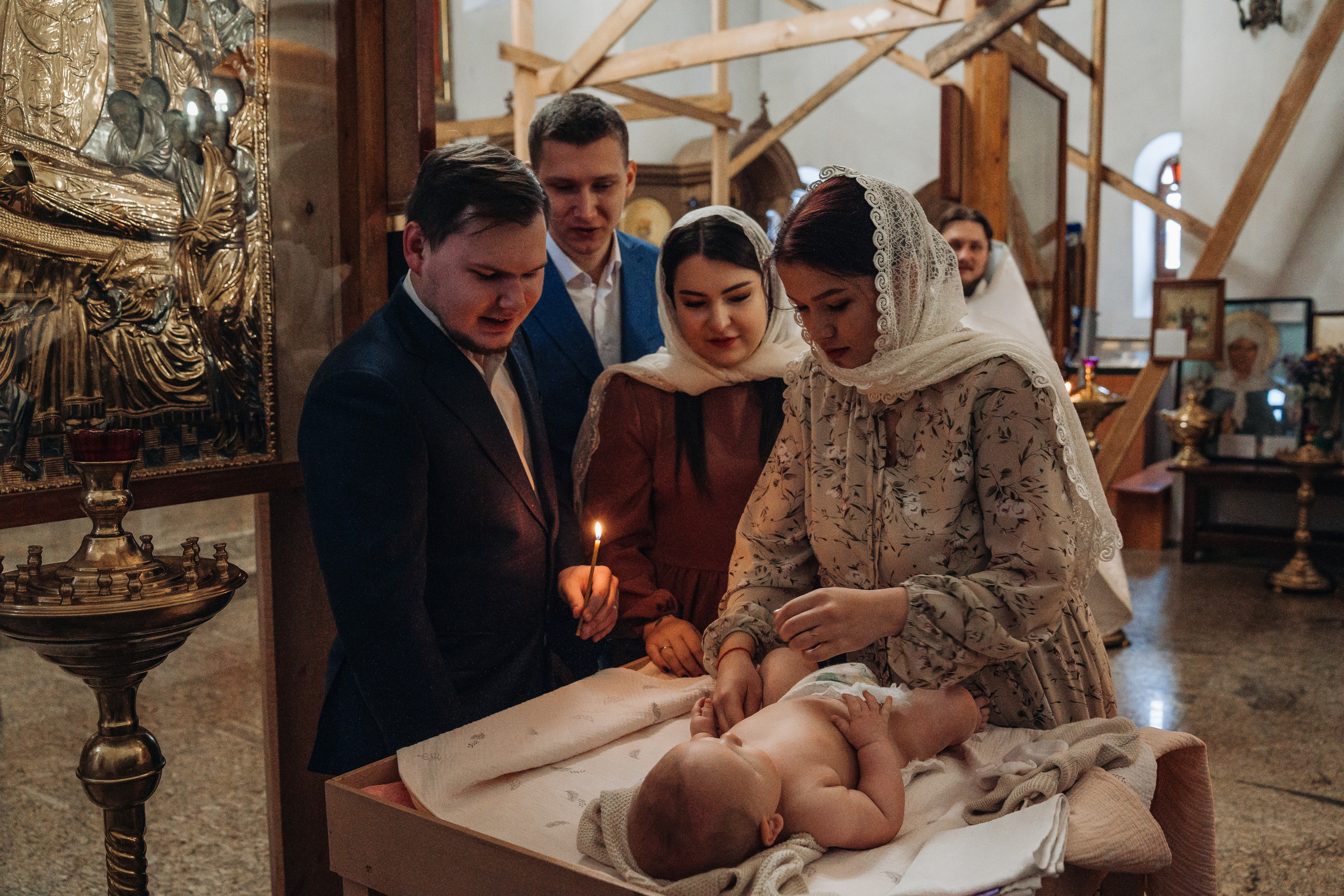 Фотограф на крещение в Храме Новомучеников д. Митрополье