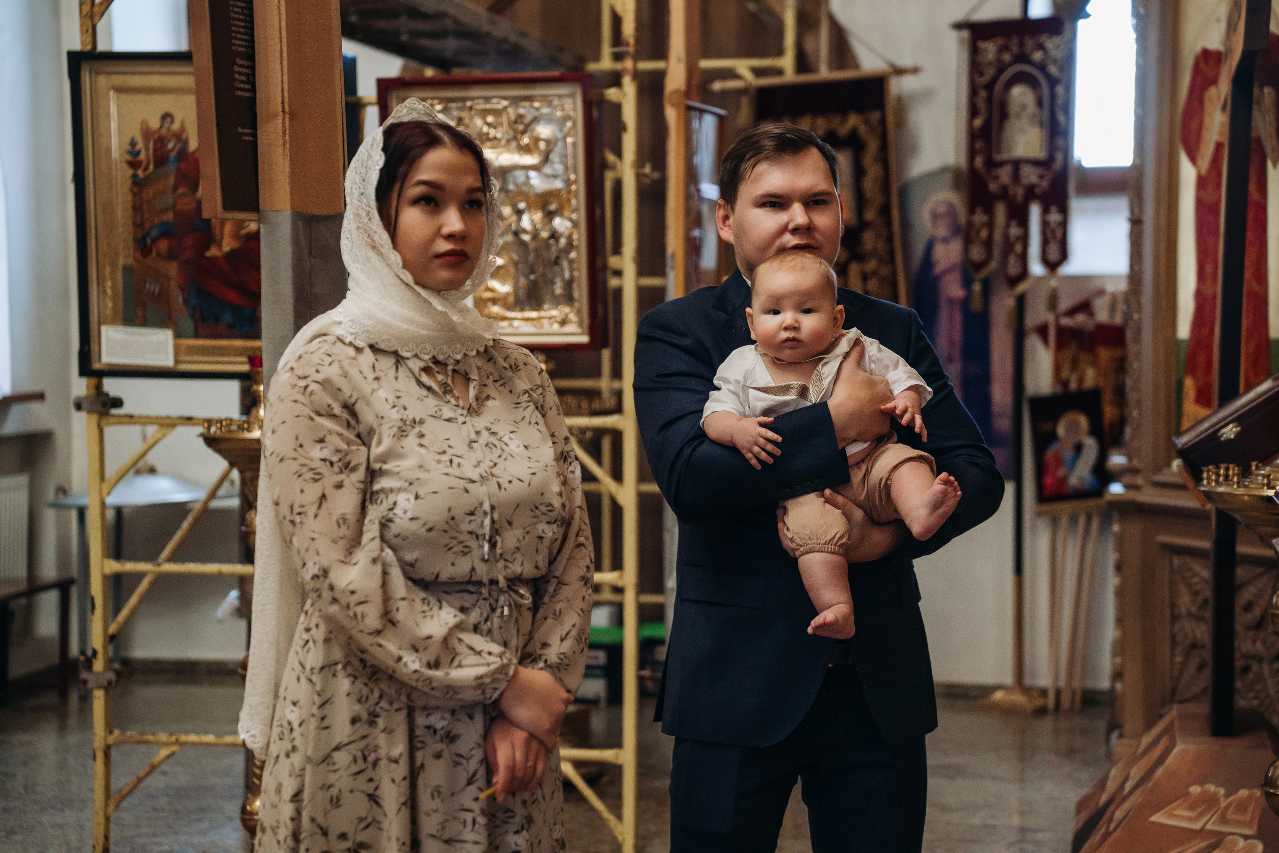 Фотограф на крещение в Храме Новомучеников д. Митрополье