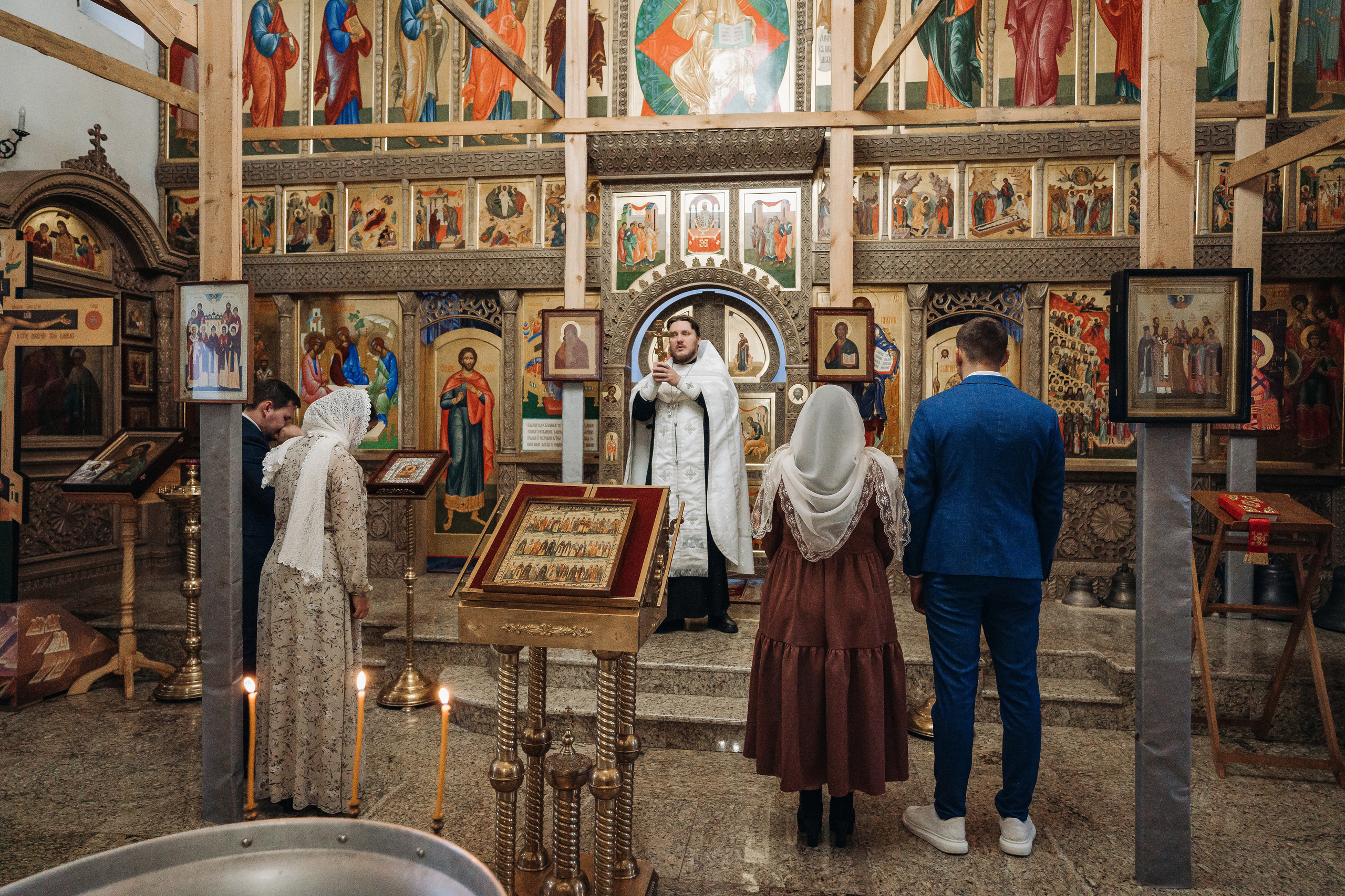 Фотограф на крещение в Храме Новомучеников д. Митрополье