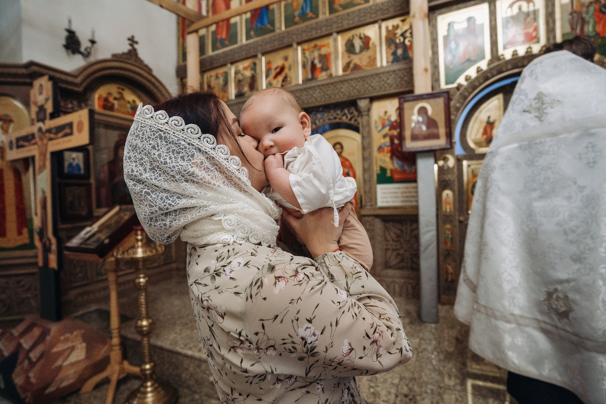 Фотограф на крещение в Храме Новомучеников д. Митрополье
