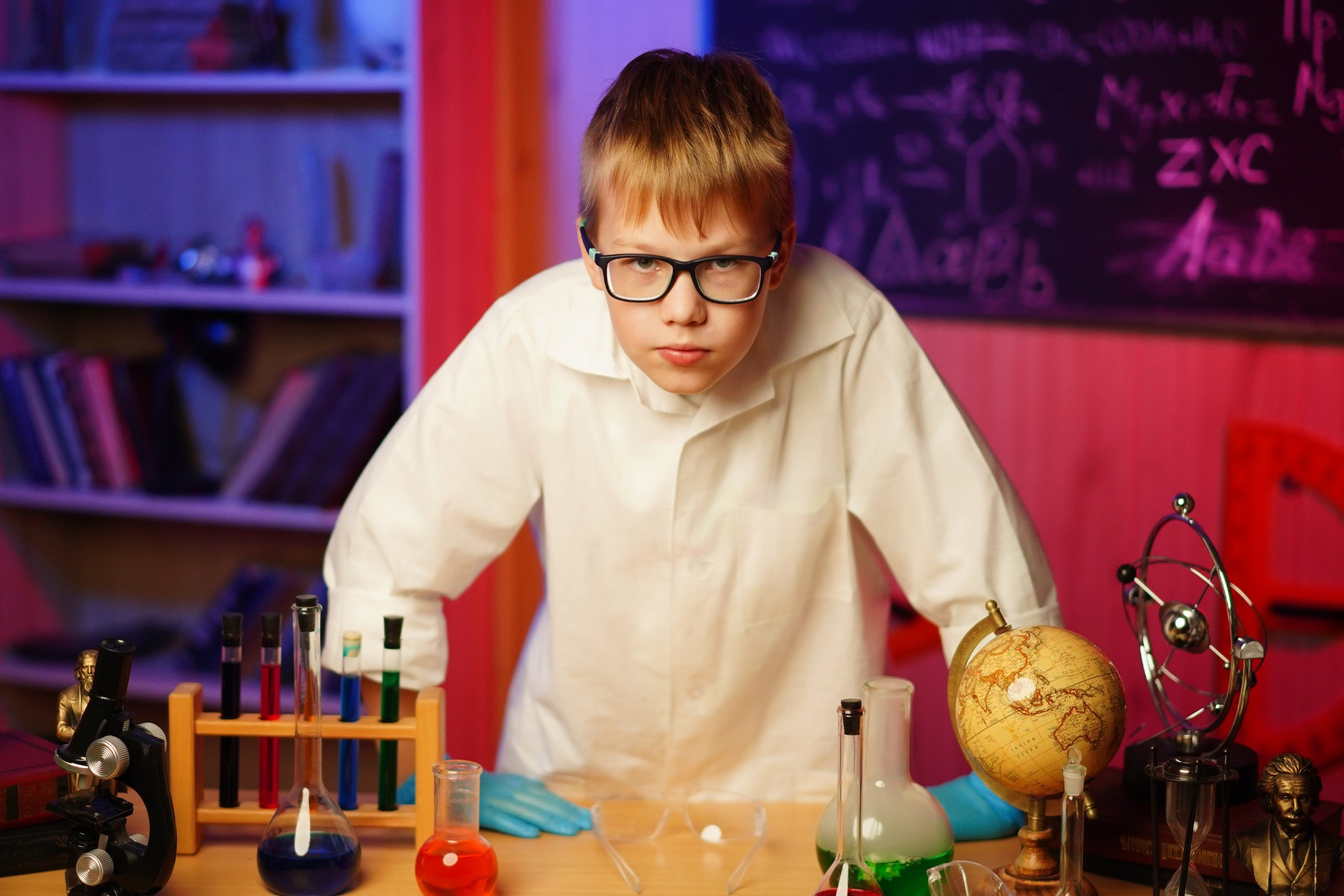 Фотосессия в стиле «Химики». GOTRA — выпускные альбомы в Тюмени