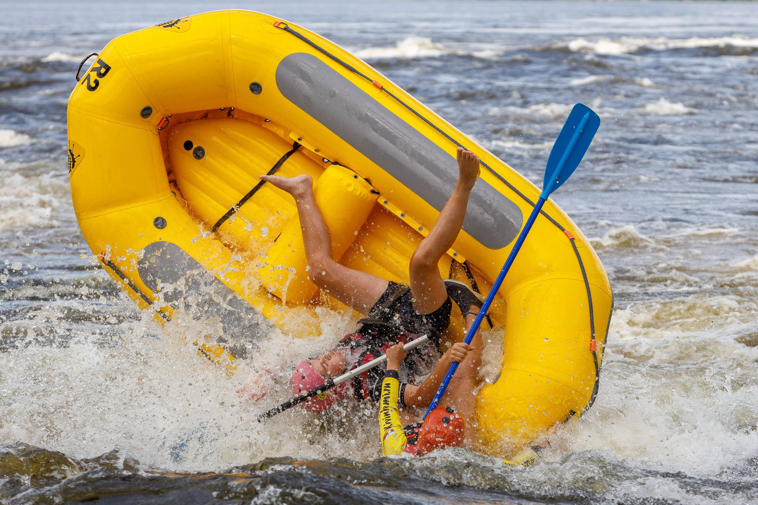 переворачивающийся рафт