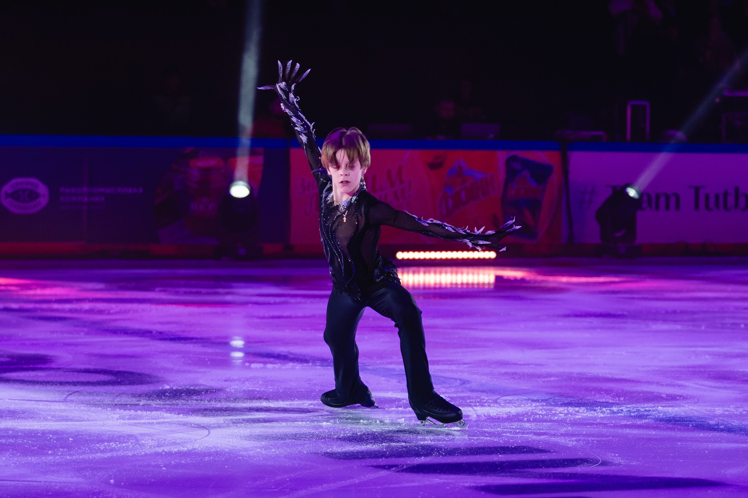 Шоу «Чемпионы на льду» в Новосибирске. Воробьева Ксения — Спортивный и танцевальный фотограф Новосибирск