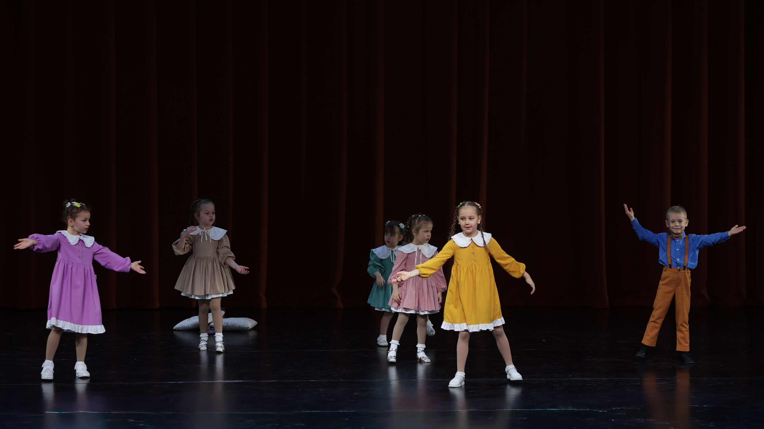 Фестиваль хореографического искусства «КУБОК ЛЕГЕНДЫ — 2025». Выпускные альбомы и школьный фотограф в Подольске, Троицке, Щербинке, Москве и Московской области