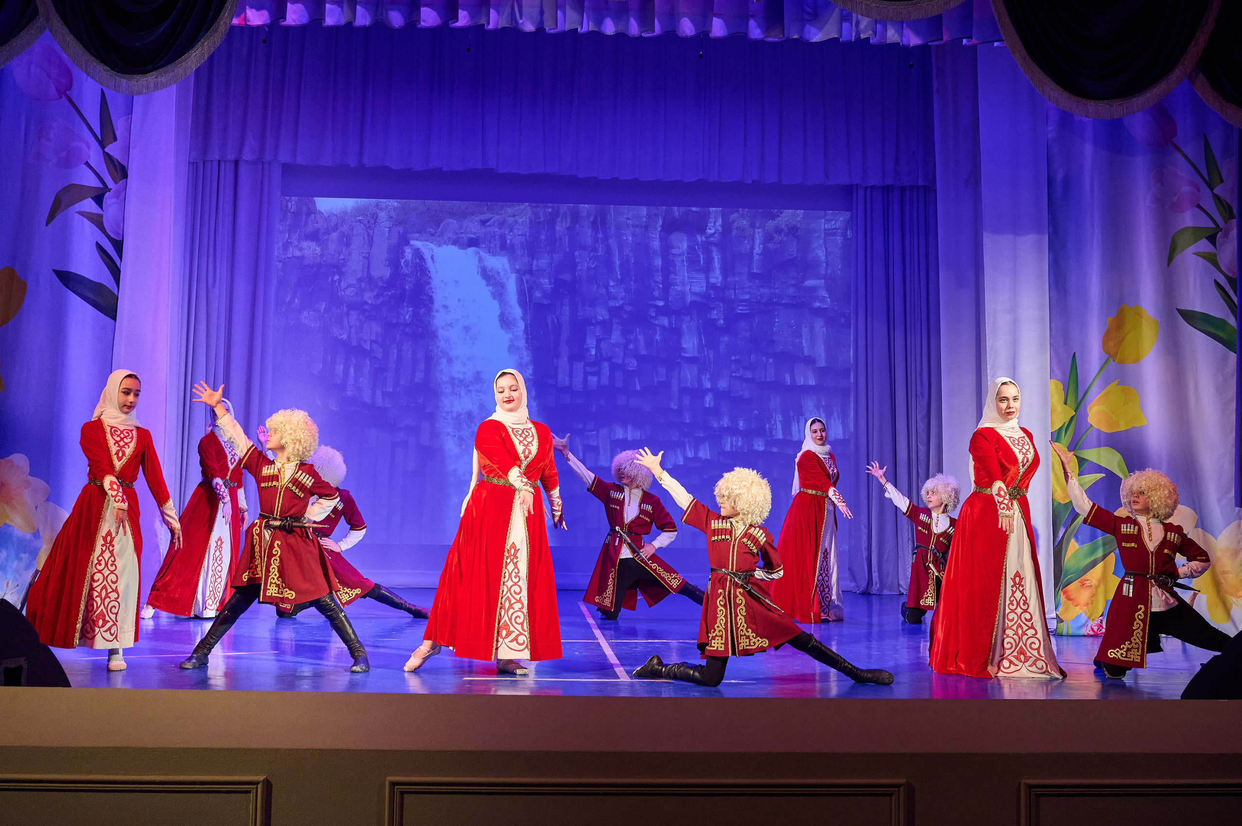 8 марта Марьина роща. Жизнь курорта Кабардинка в фотографиях