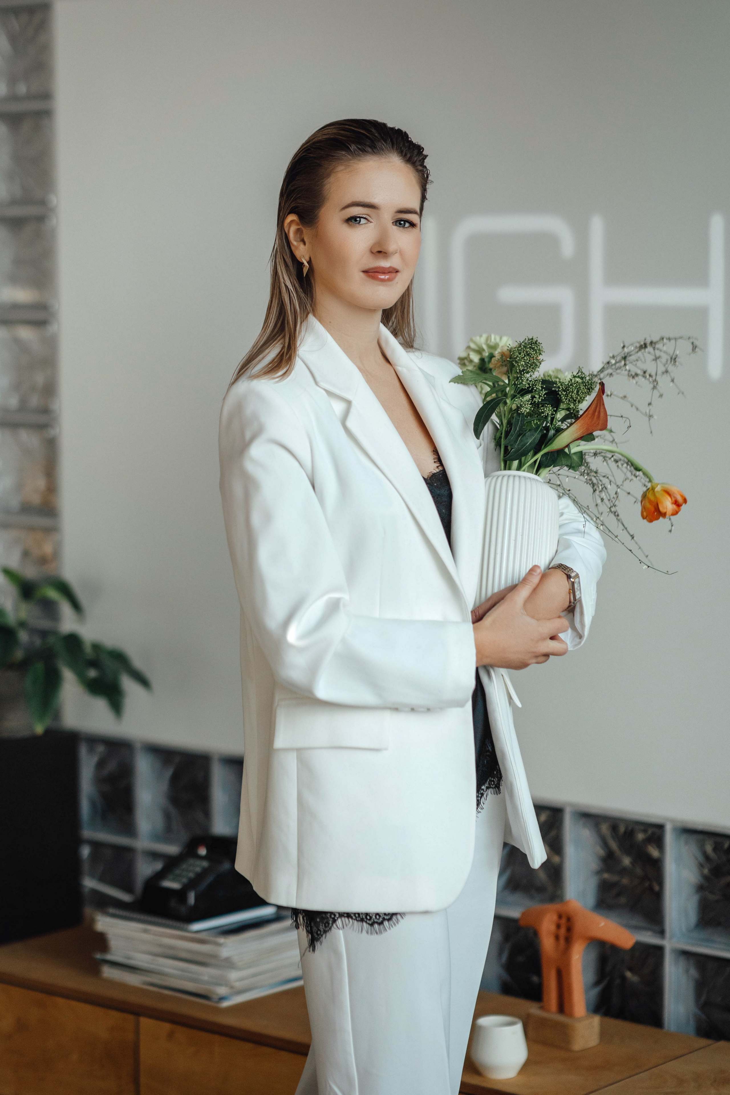 Александра, Lightstudio