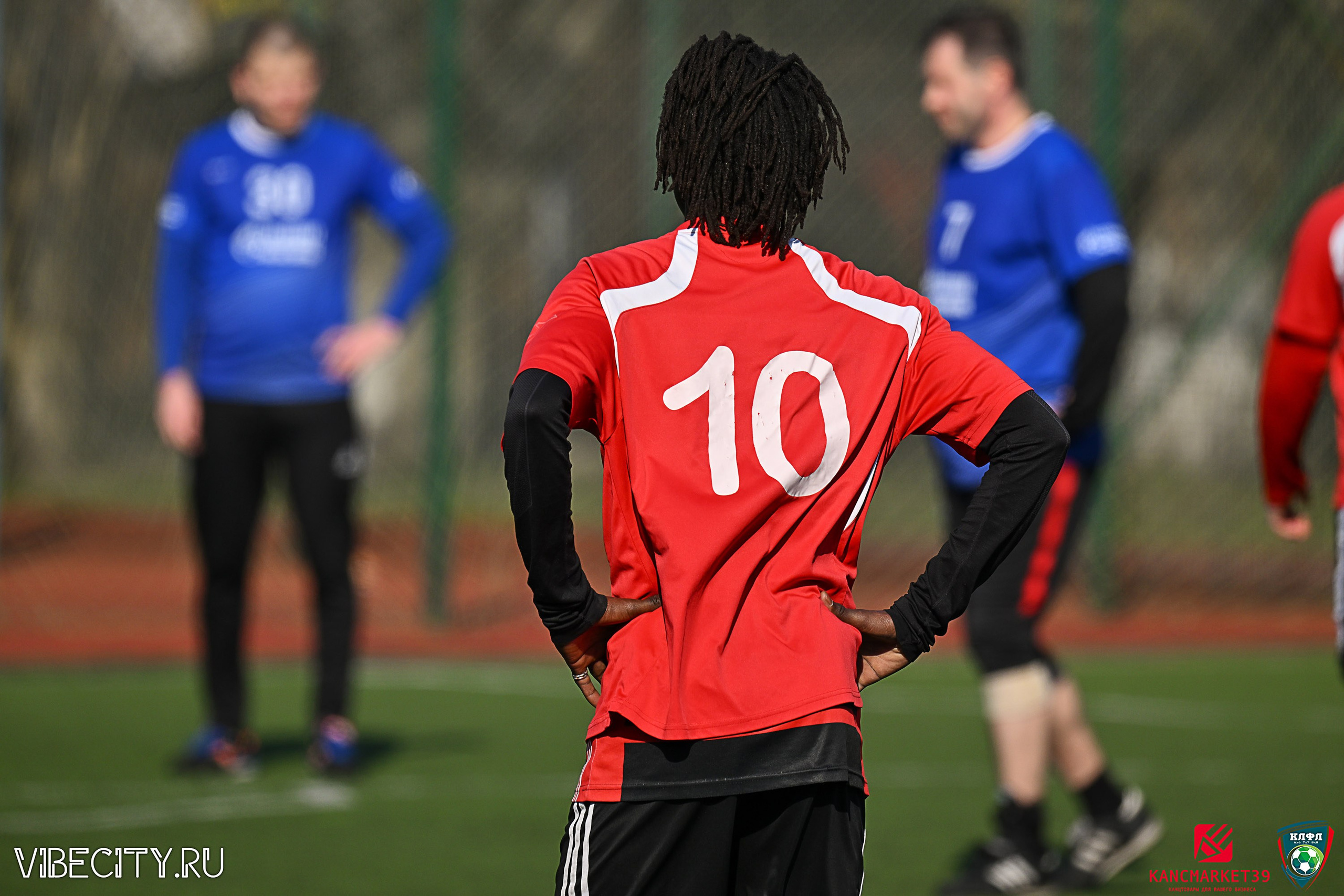 XX ЧЕМПИОНАТ КАЛИНИНГРАДСКОЙ ЛФЛ КАНЦМАРКЕТ39 сезона 2024–2025 гг. VIBECITY.RU Вайб Сити Ру Фоторепортажи Фотоотчеты Калининград