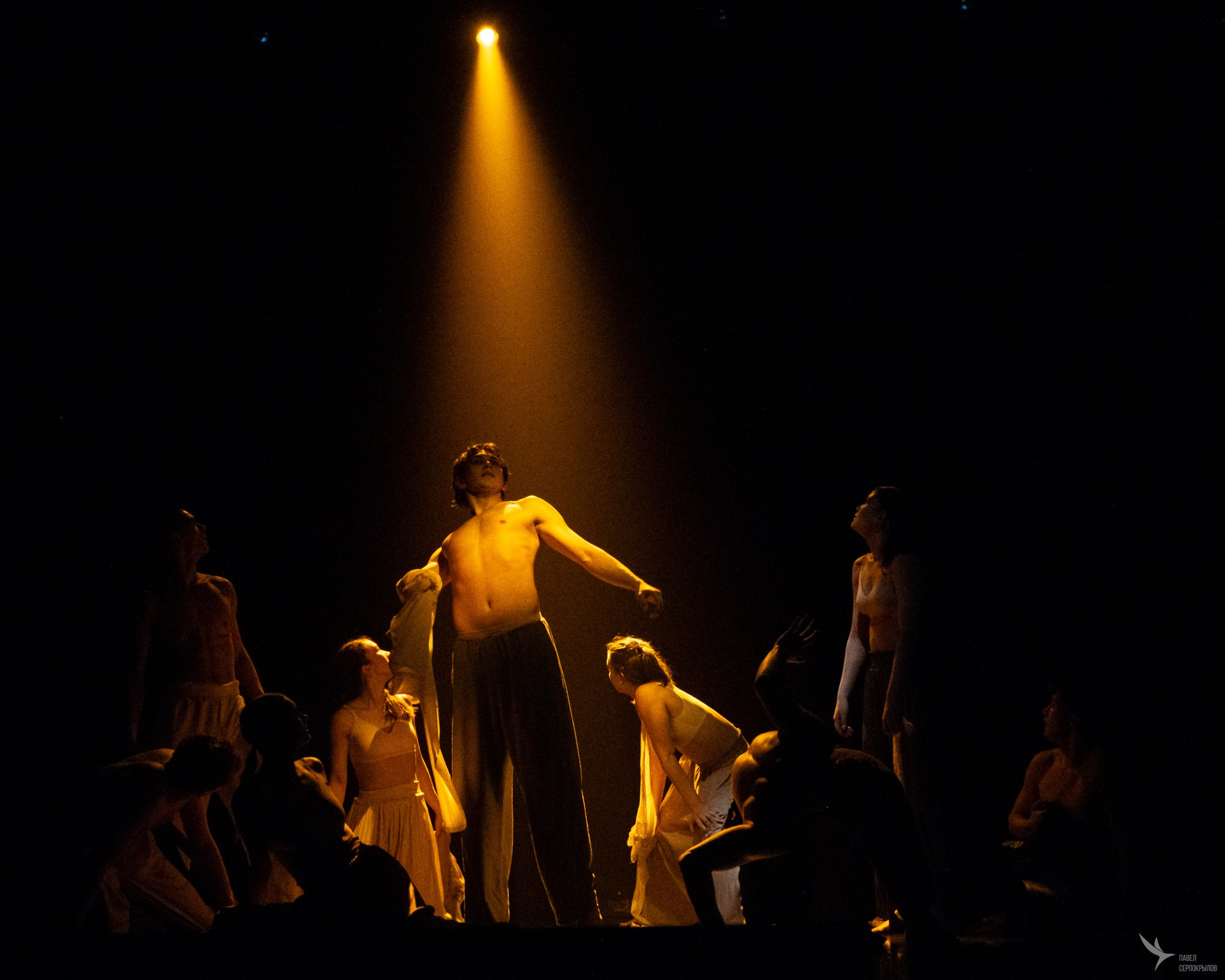 Пластический спектакль команды СЕВЕР «Голос ветра. Молчание мрамора». Репортажный фотограф в Казани Павел Серпокрылов