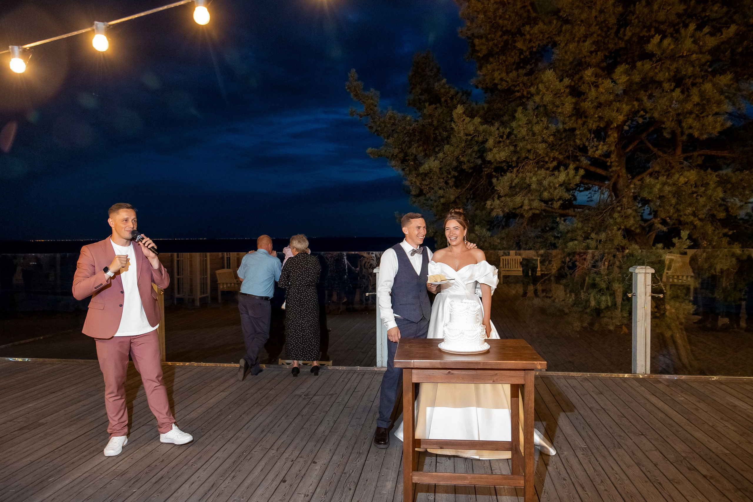 Свадебная фотосессия в отеле Four Seasons. Свадебный и семейный фотограф Алексей Аверин