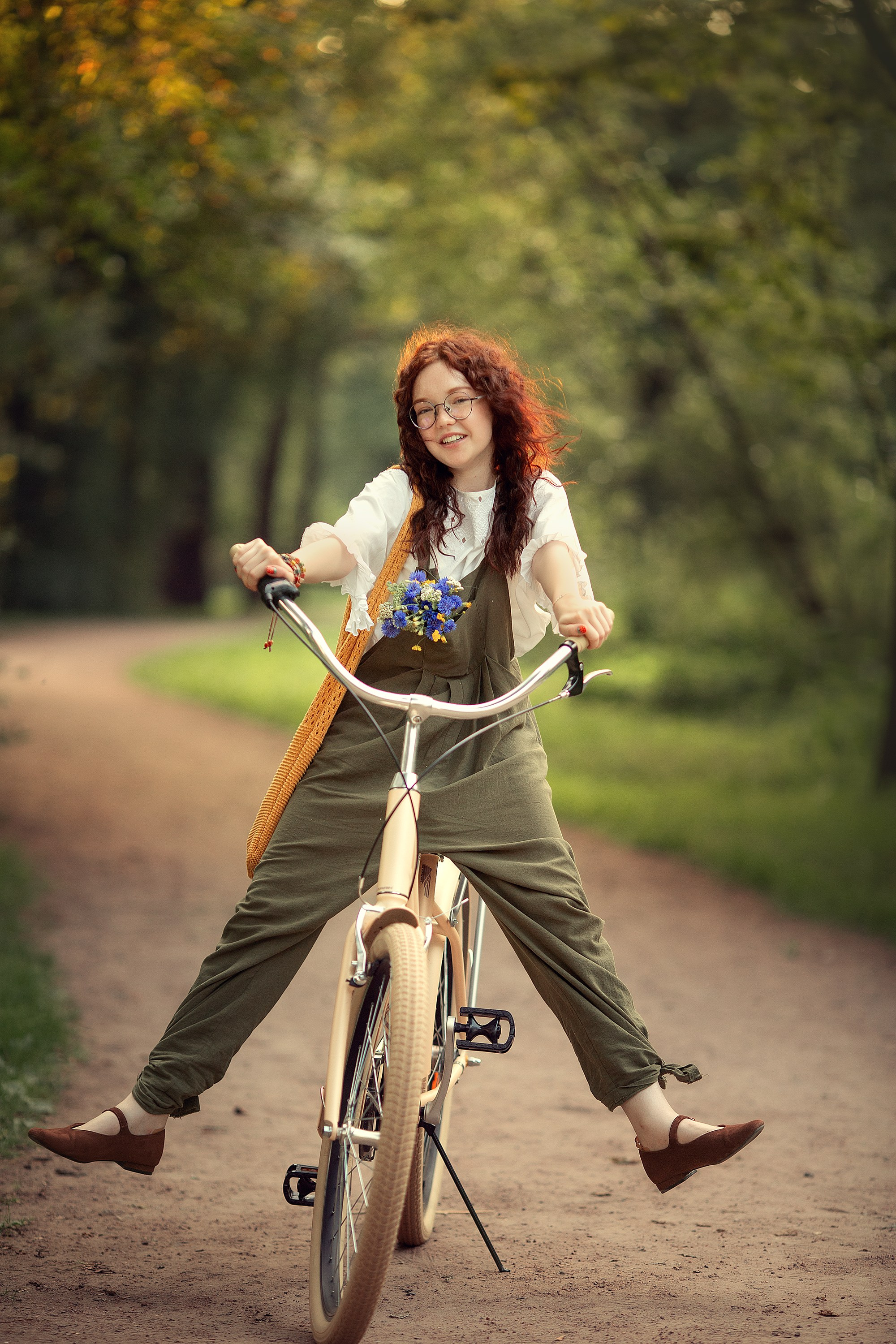 Девушка с велосипедом. Tatyana Nadezhdina Family photographer