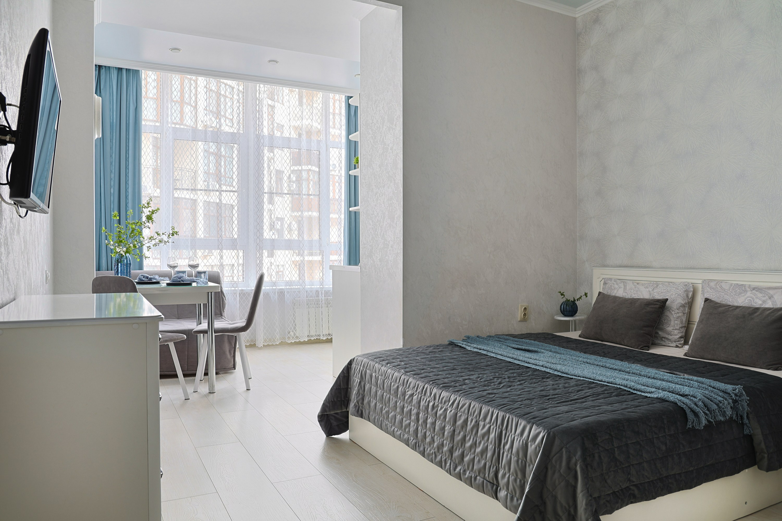 Подготовка к съёмке и фото студии в Геленджике для посуточной аренды. Интерьерная съёмка и подготовка недвижимости к аренде/продаже. Геленджик, Краснодарский край — Юлия Софронова, Art Sea Homes