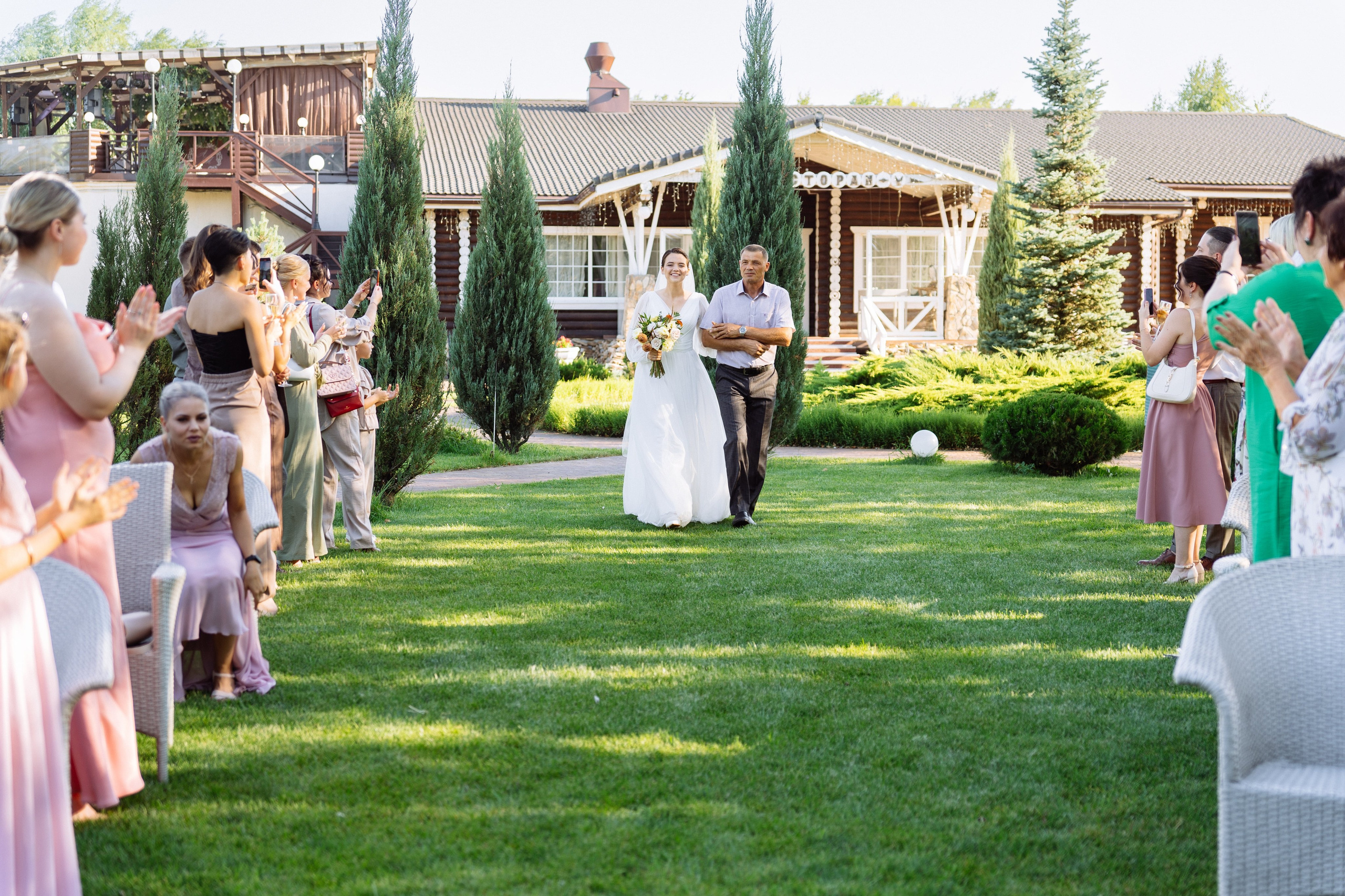 Свадьба Олега и Виктории в клубе «Ближняя дача»