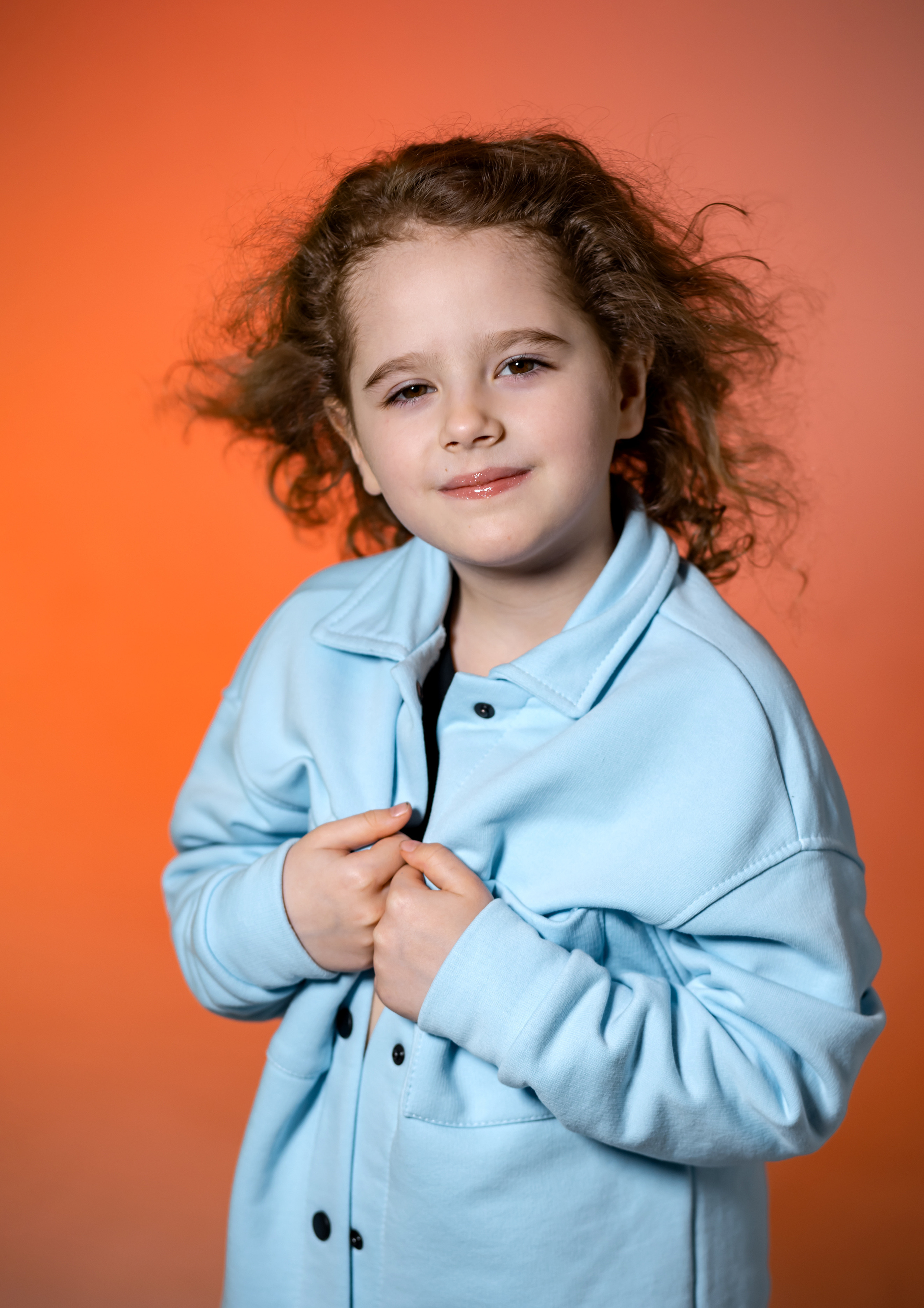 выпускной альбом Чита, фотограф Чита, школьный фотограф Чита, выпускной Чита, 1 и 4 класс выпускной, школьный портрет, школьная фотосессия, студийная съёмка, 4 класс выпускной