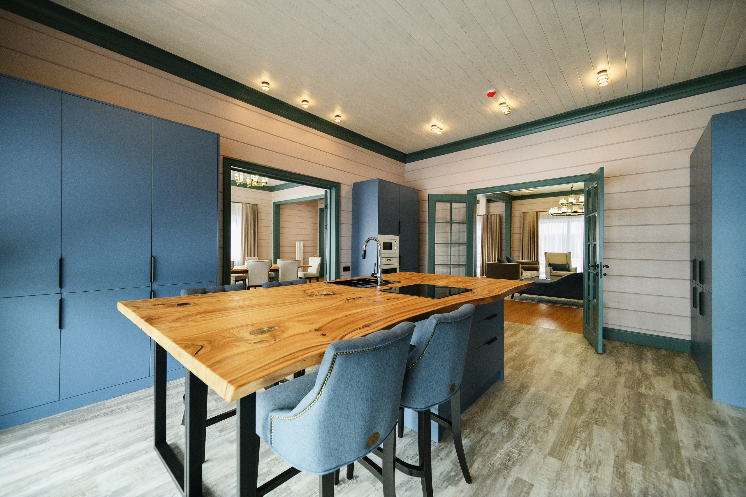 Фотосъемка базы отдыха в Петропавловске-Камчатском, Профессиональная съемка интерьеров в Петропавловске-Камчатском, Съемка природы Камчатки для базы отдыха в Петропавловске-Камчатском, Красивые фото территории базы отдыха в Петропавловске-Камчатском, Заказать фотосъемку базы отдыха в Петропавловске-Камчатском.