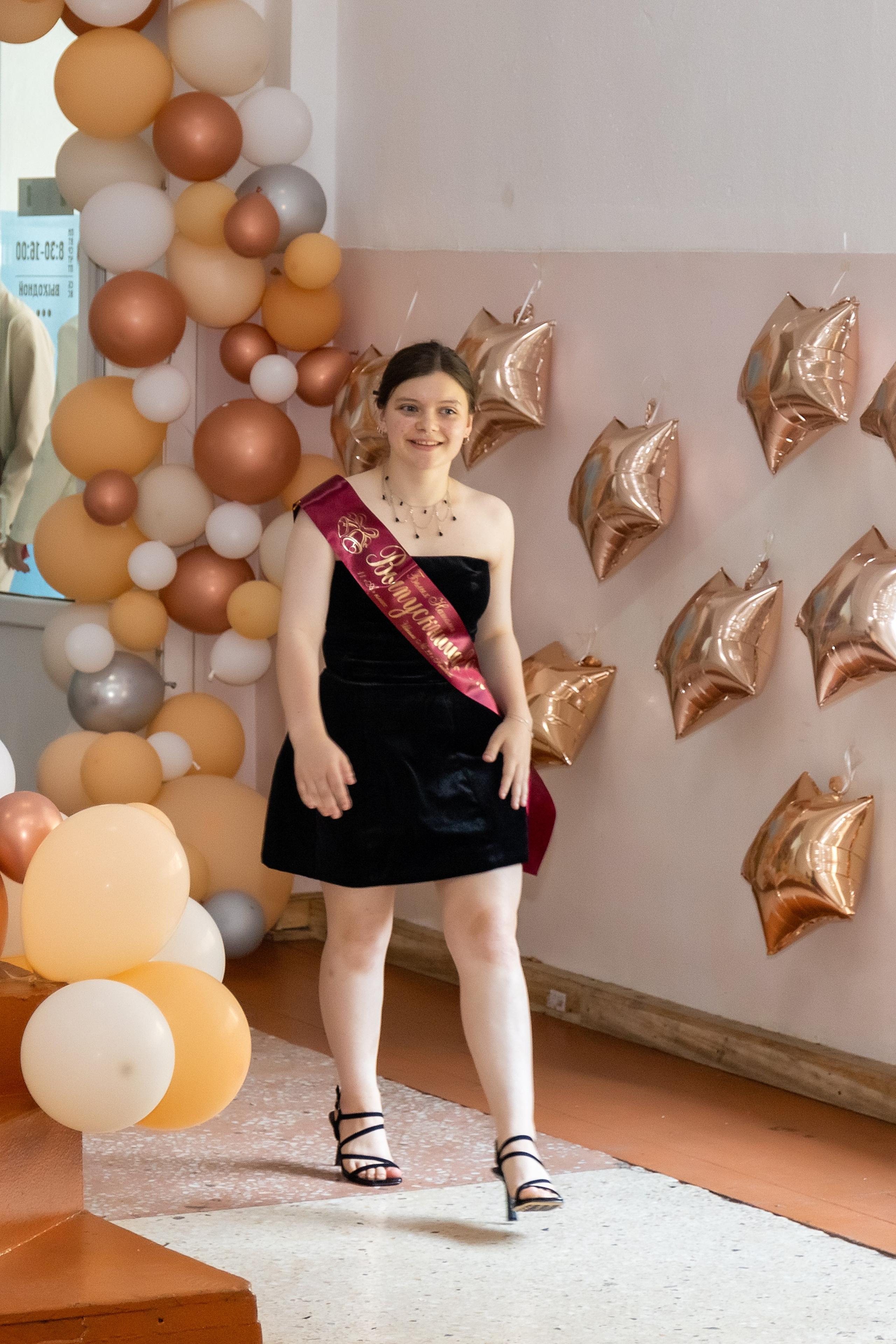 Выпускной. Школа 22, 11 класс. Стильный выпускной альбом Владивосток фотограф Вероника Мигачева