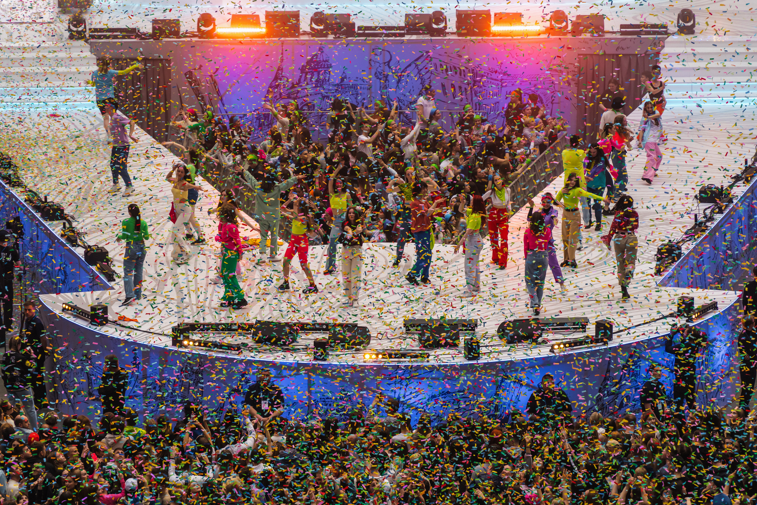 Петровские ассамблеи 2.0 — шоу-моменты. Святослав Буньков | фотограф