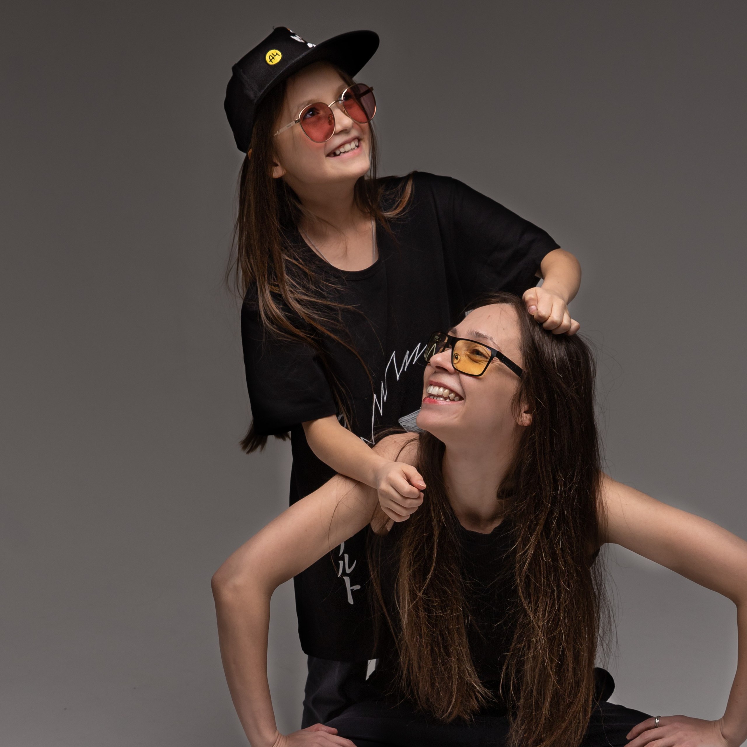 Фотосессия Мама и Дочь. Фотосессии в студии СПб Портретный фотограф — Юрий Торлопов