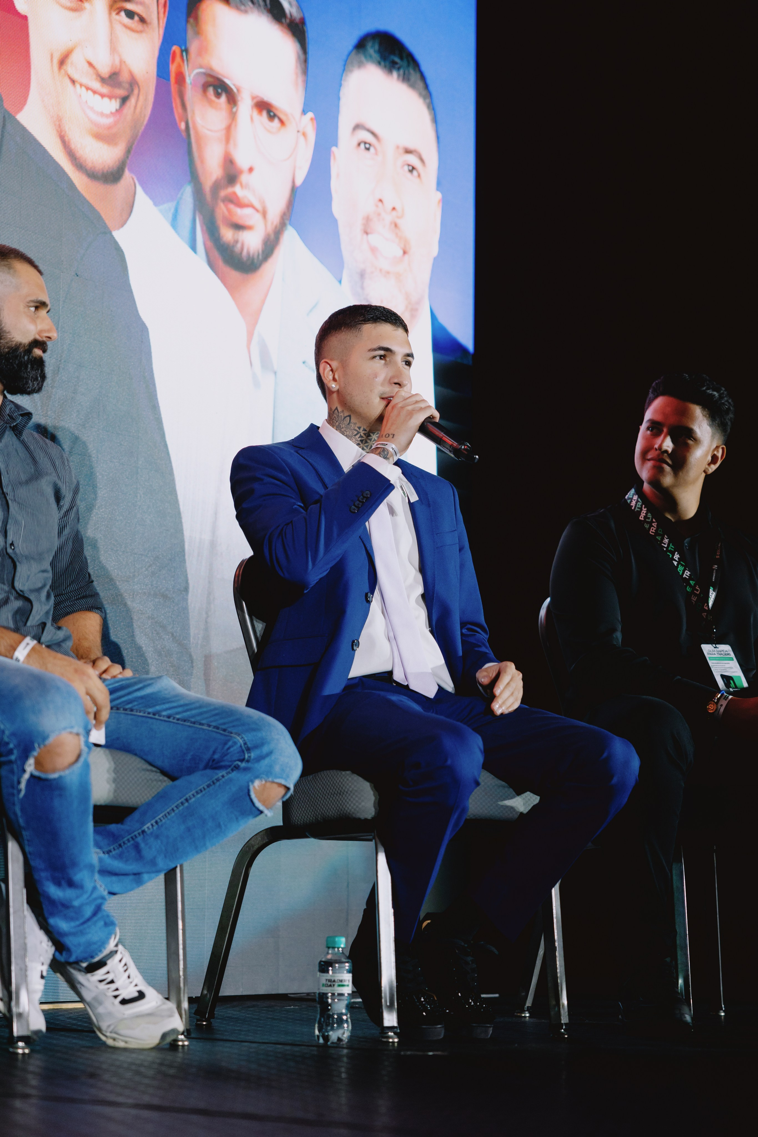 TRADERS DAY By NeomAAA Medellin. NeomAAA Funds Gallery