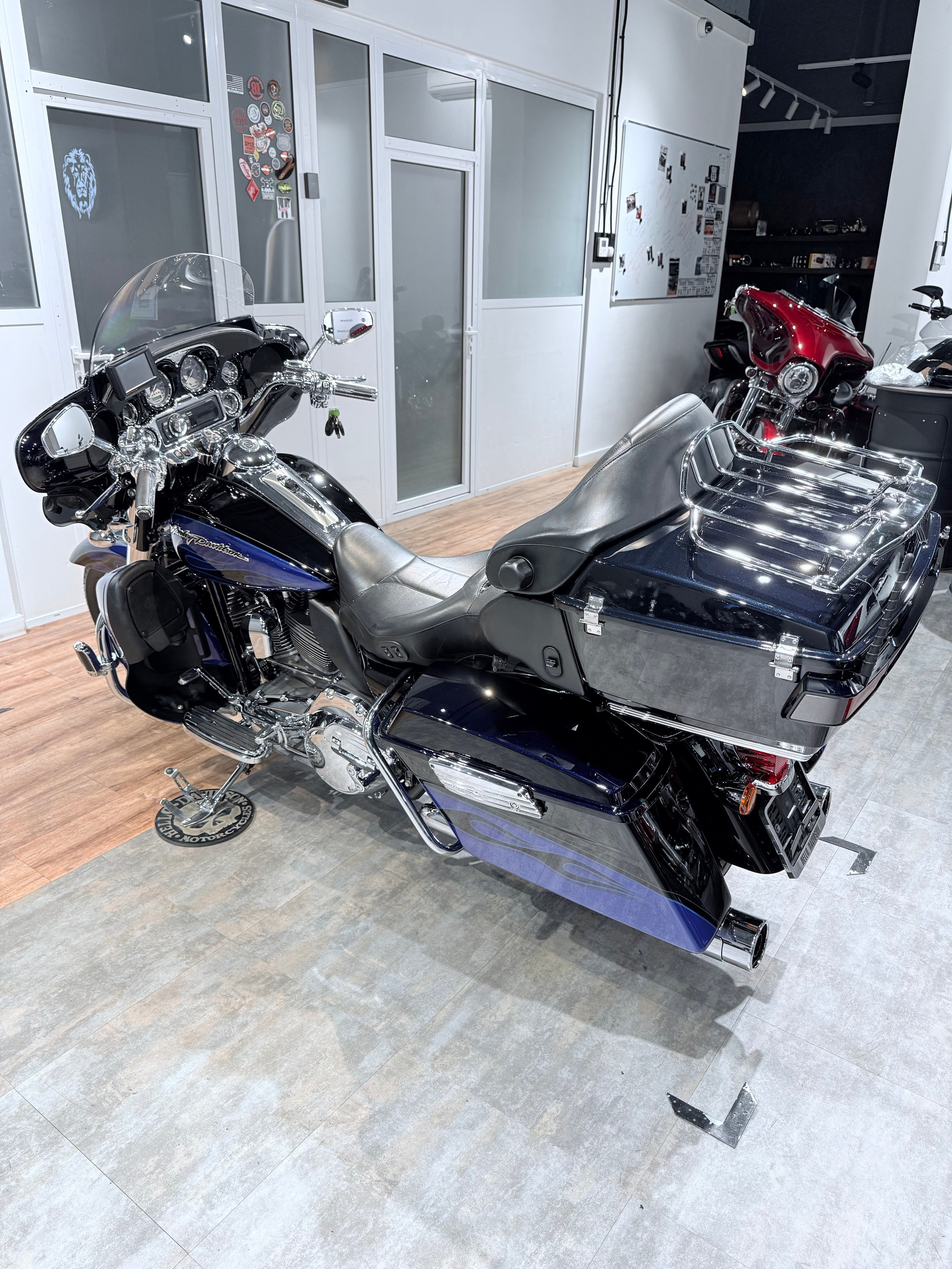 CVO Limited (Twilight Blue Candy). Hello Davidson, Москва. Только хорошие мотоциклы…