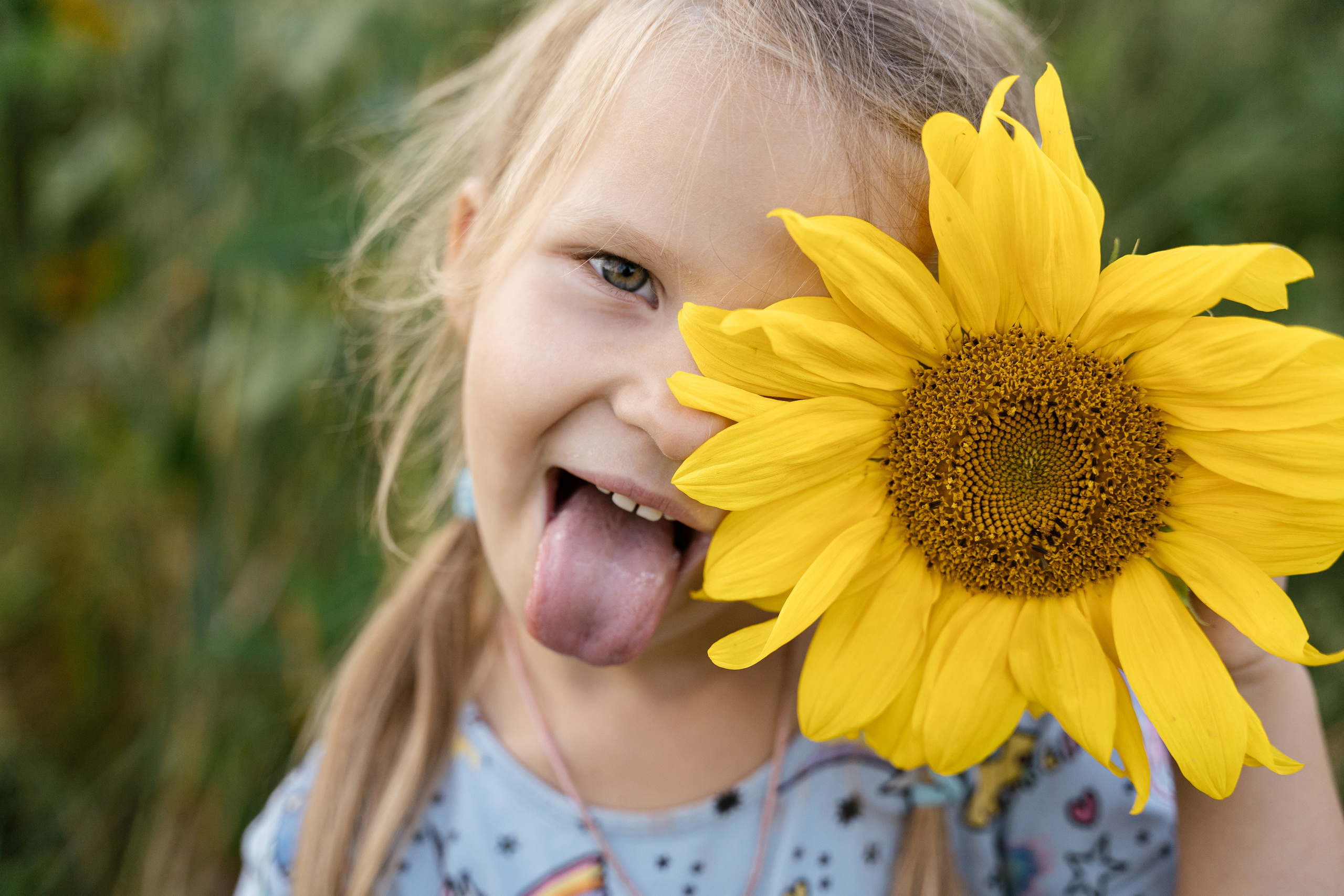 Поле, на котором детей больше, чем подсолнухов. Фотограф Томск, Новосибирск Влад Свириденко