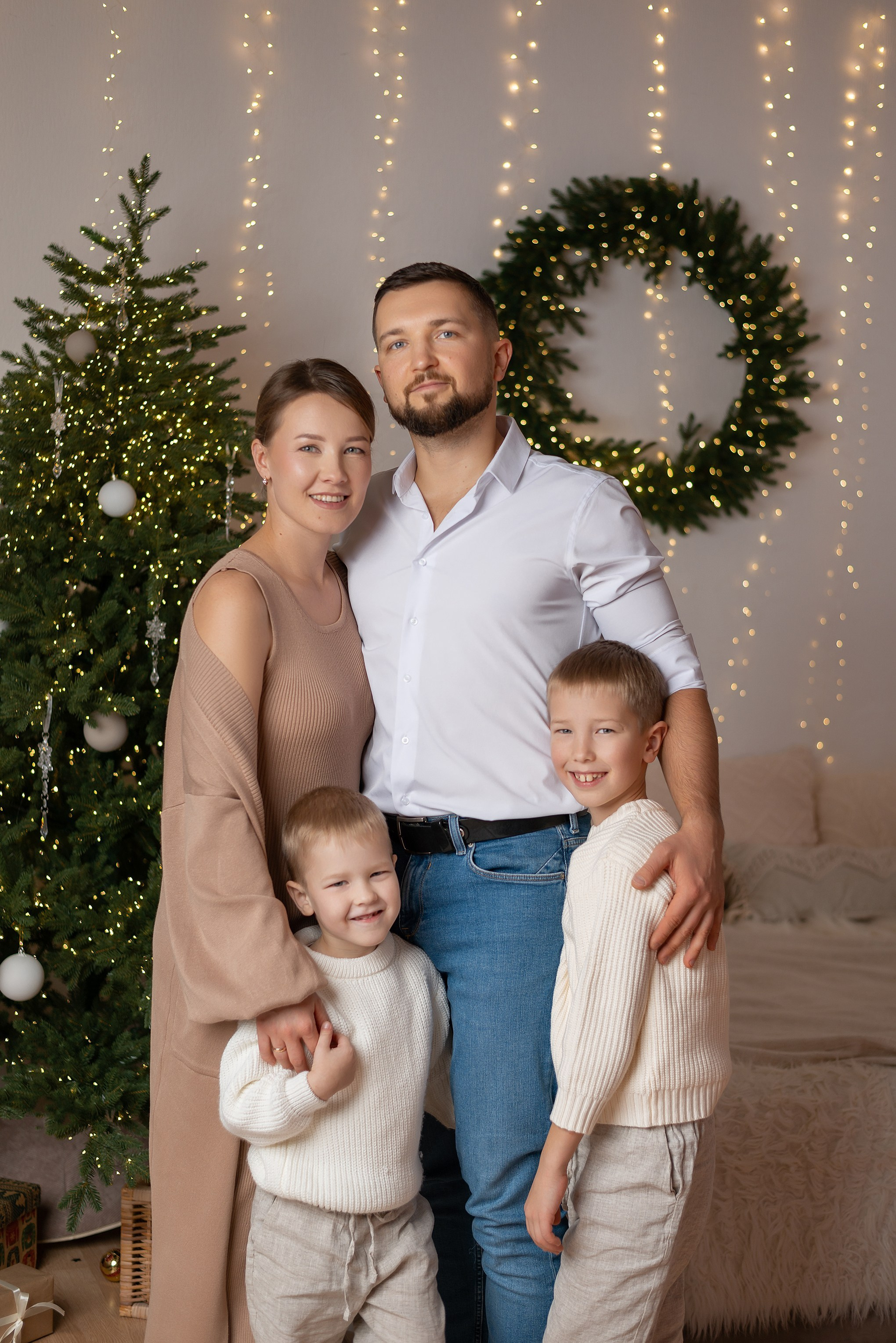 Семейная новогодняя фотосессия детская новогодняяя фотосессия Крымск. Детский и семейный фотограф в г. Крымске