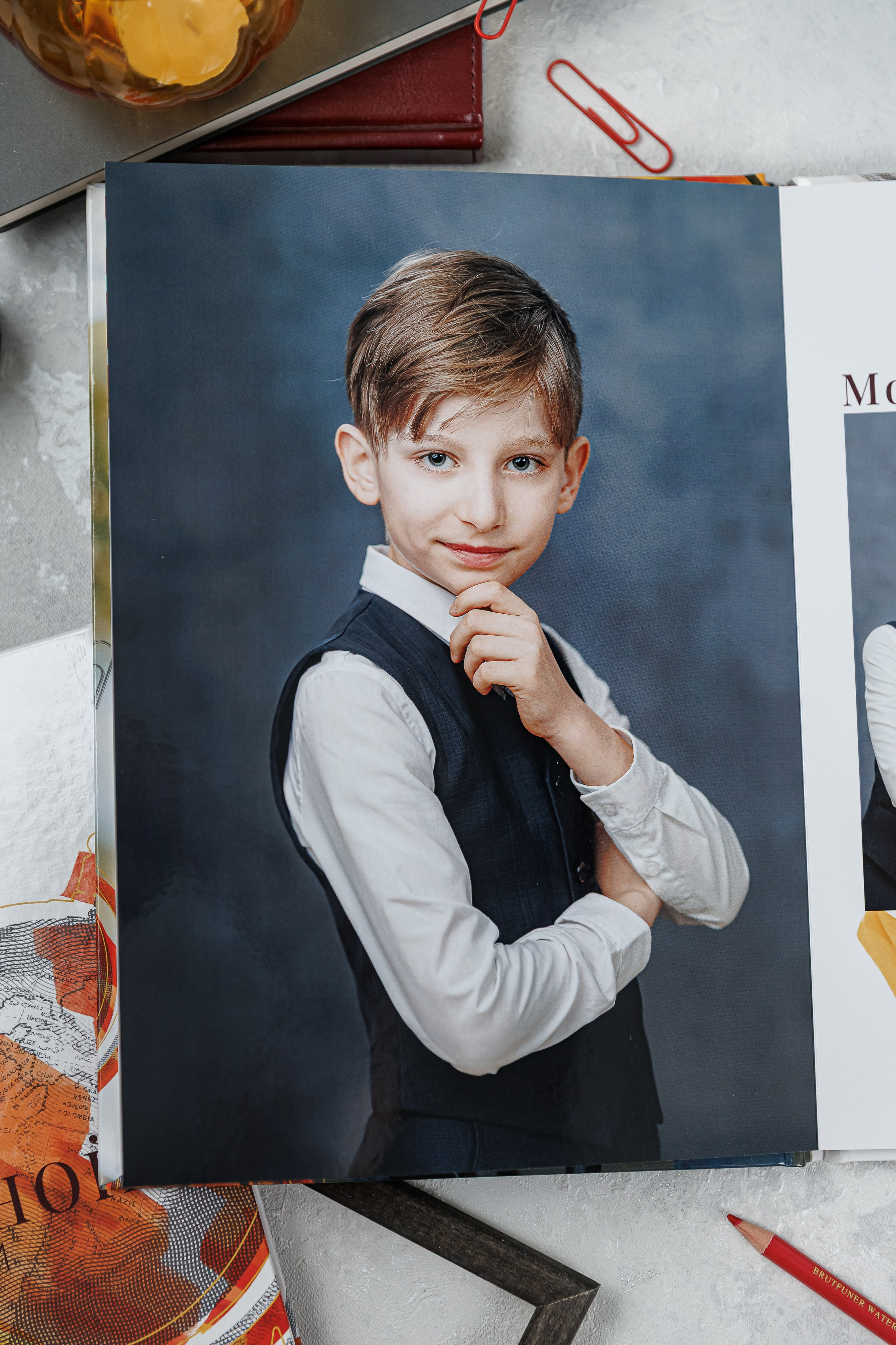 Выпускные альбомы 4 класс. Семейный и детский фотограф Комина Елена, Власиха, Одинцово