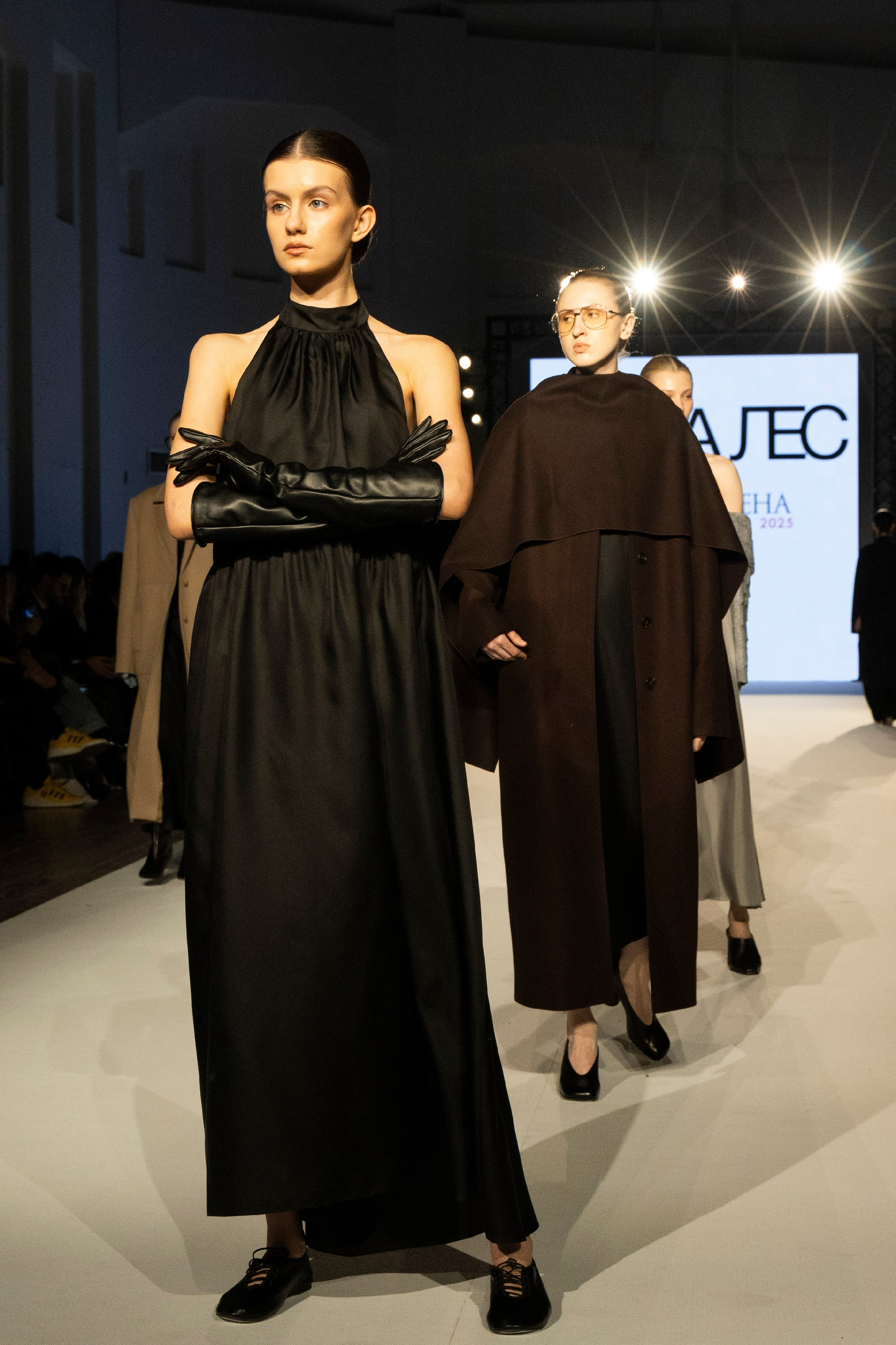 ДЛТ Собака.ru показ победителей конкурса «Новые имена в моде 2025». FOTOFAQ SKOOL г. Санкт-Петербург: очные, дистанционные и онлайн курсы фотографии