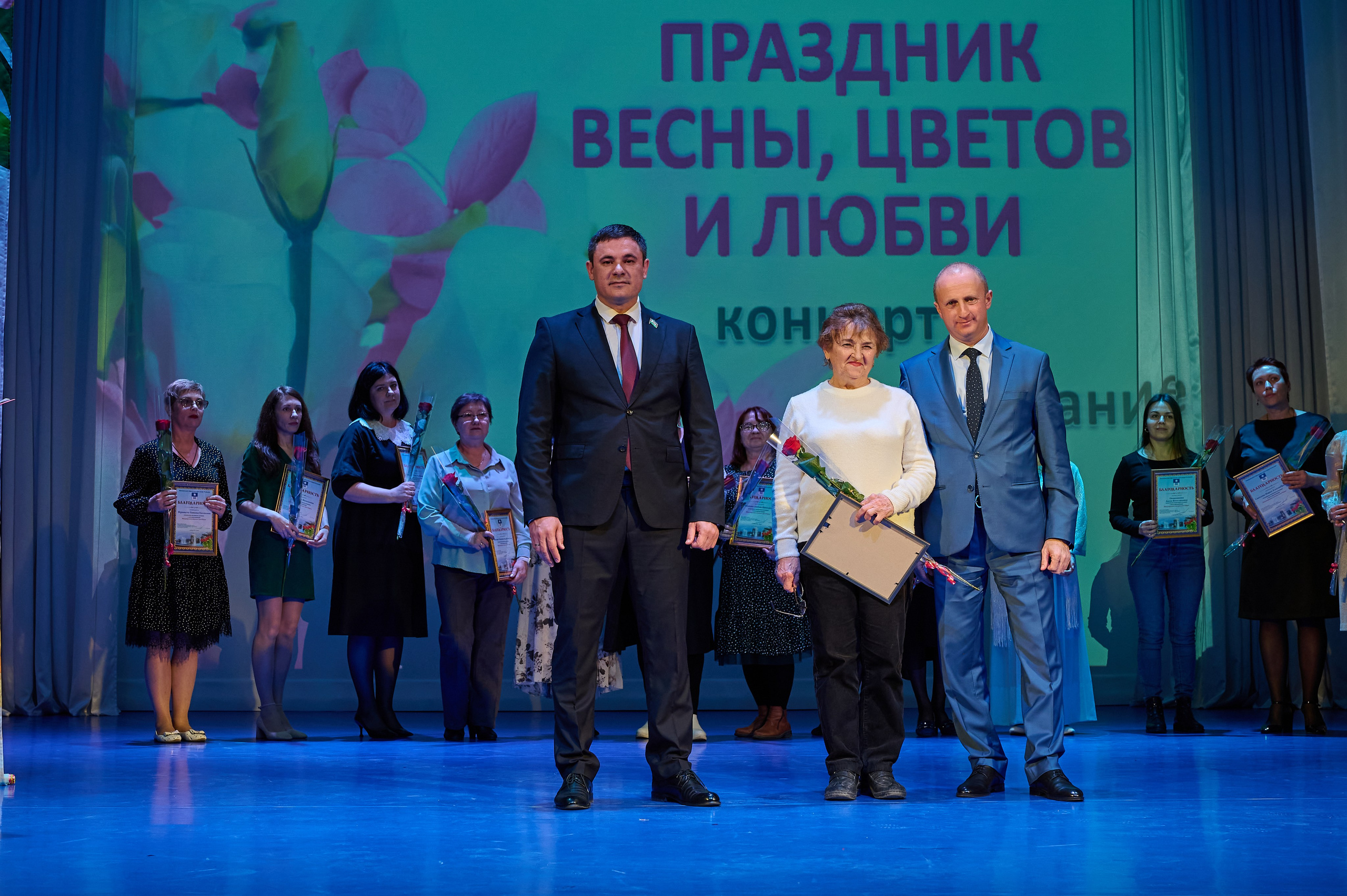 8 марта Марьина роща. Жизнь курорта Кабардинка в фотографиях