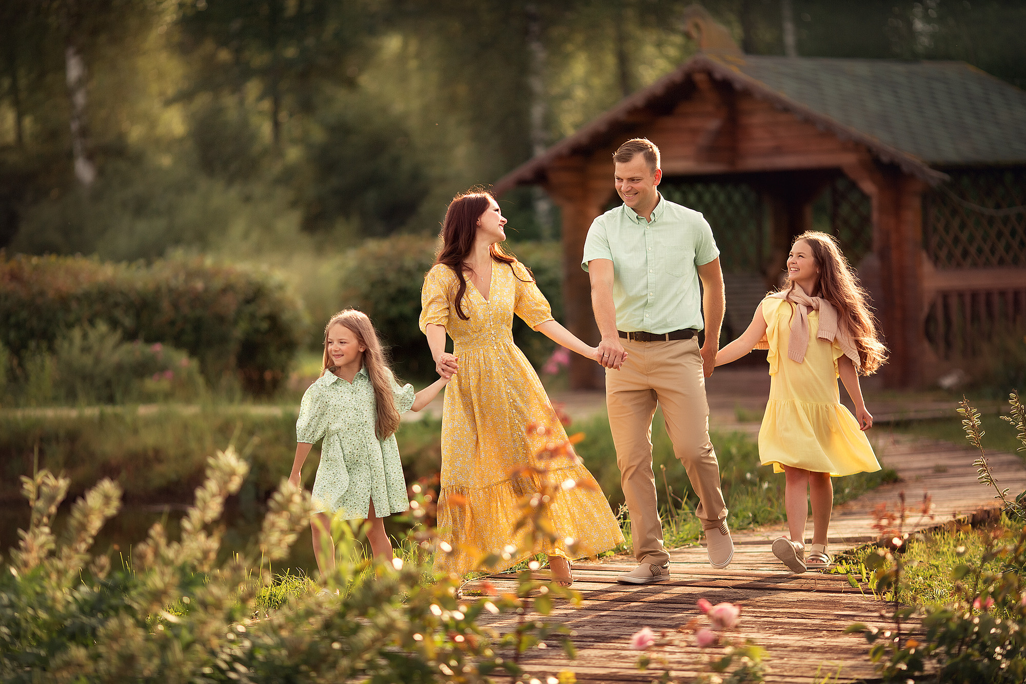Family photo shoot in nature. Tatyana Nadezhdina Family photographer