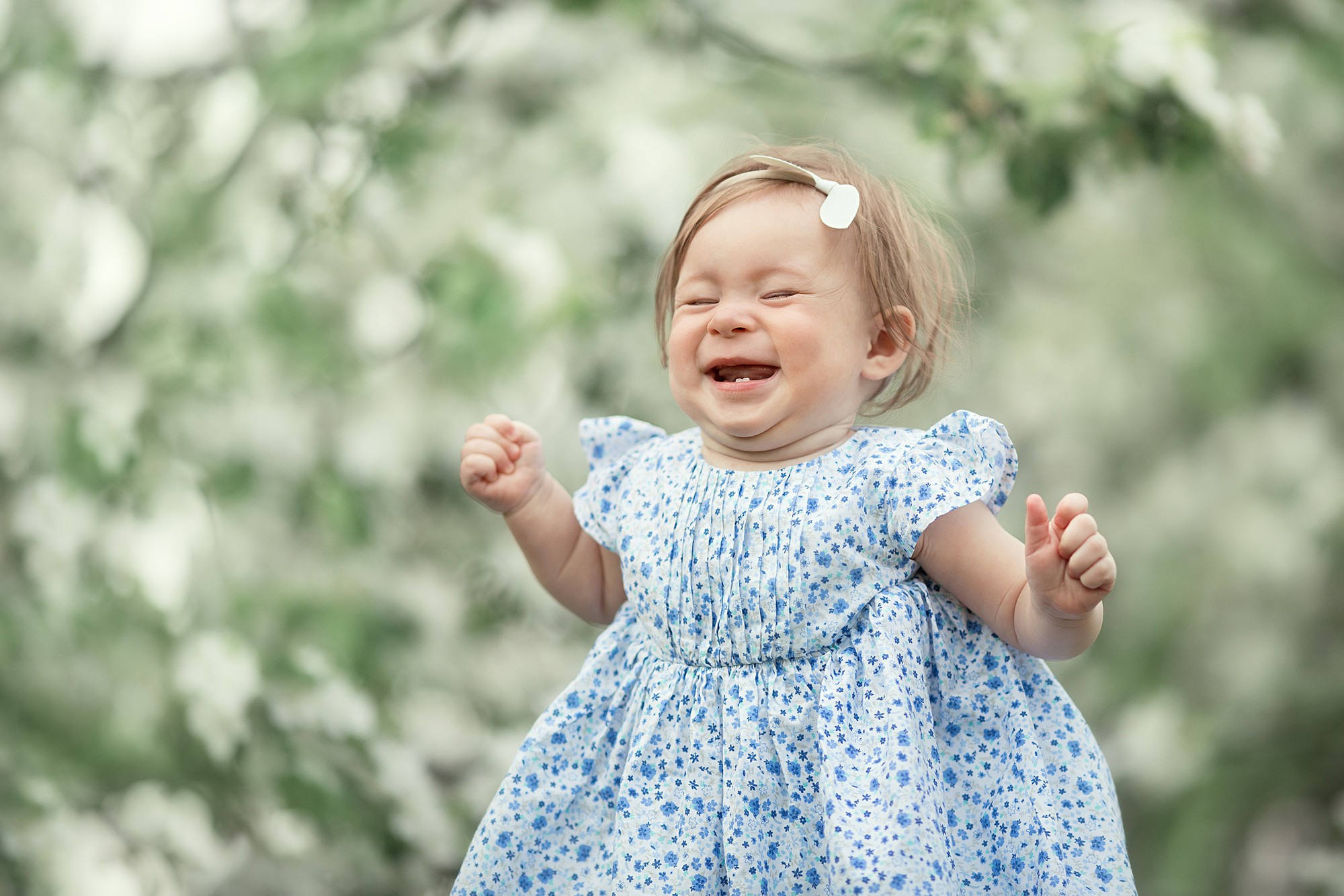 Семейная фотосессия в цветущем саду. Tatyana Nadezhdina Family photographer