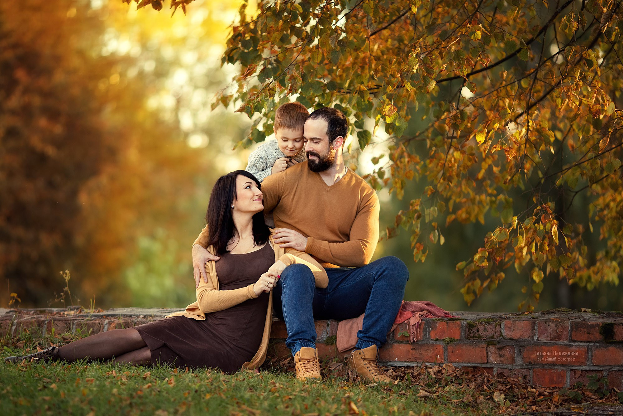 Family photo shoot in nature. Tatyana Nadezhdina Family photographer