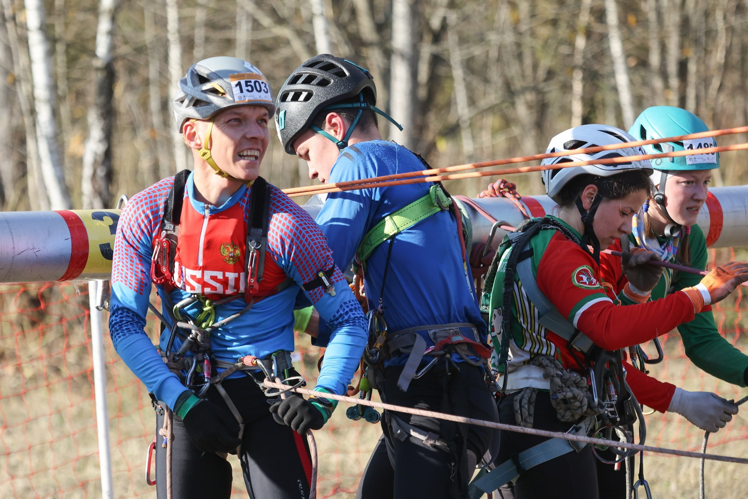 Гонки Четырех — Races Of Four. Выпускные альбомы и школьный фотограф в Подольске, Троицке, Щербинке, Москве и Московской области