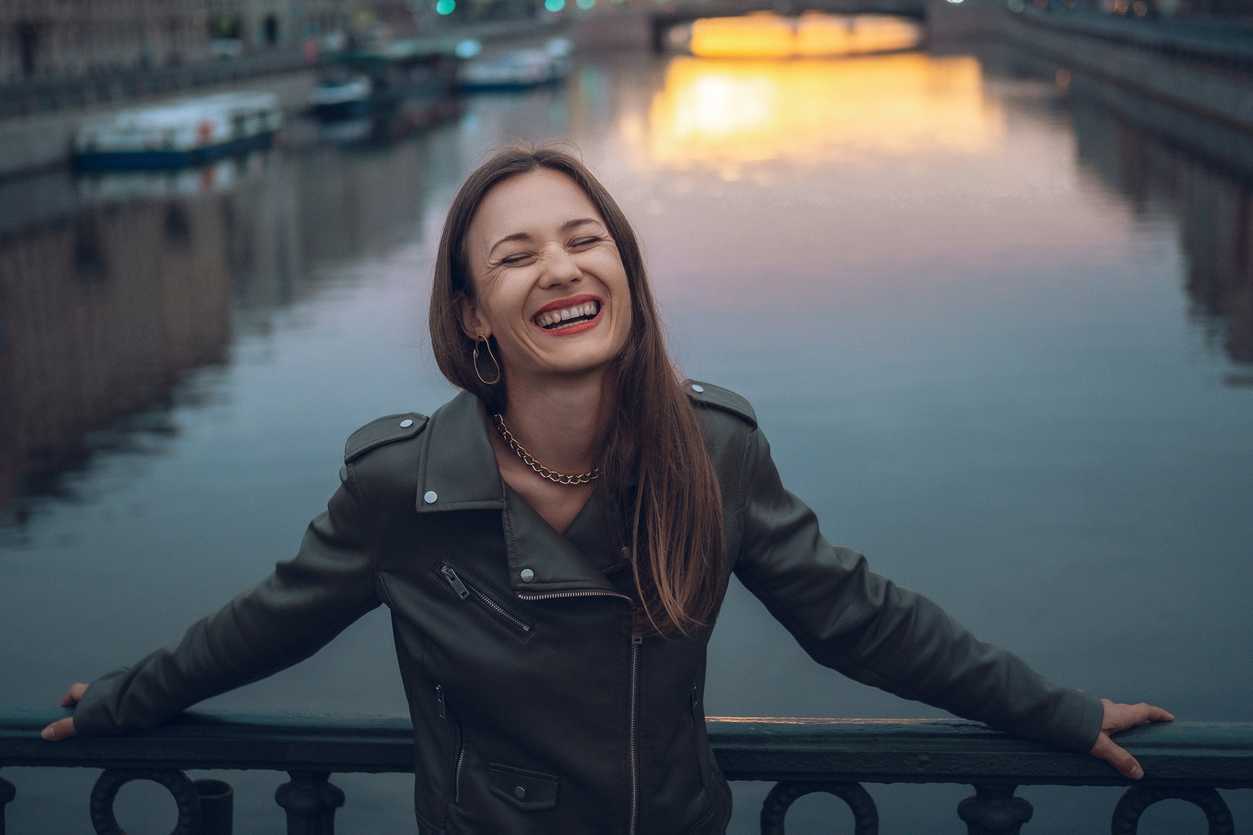 Александра. Прогулка на рассвете. Professional photoartist in St. Petersburg (wedding, reportage, portrait, model book, love story) Alexander Shvedov