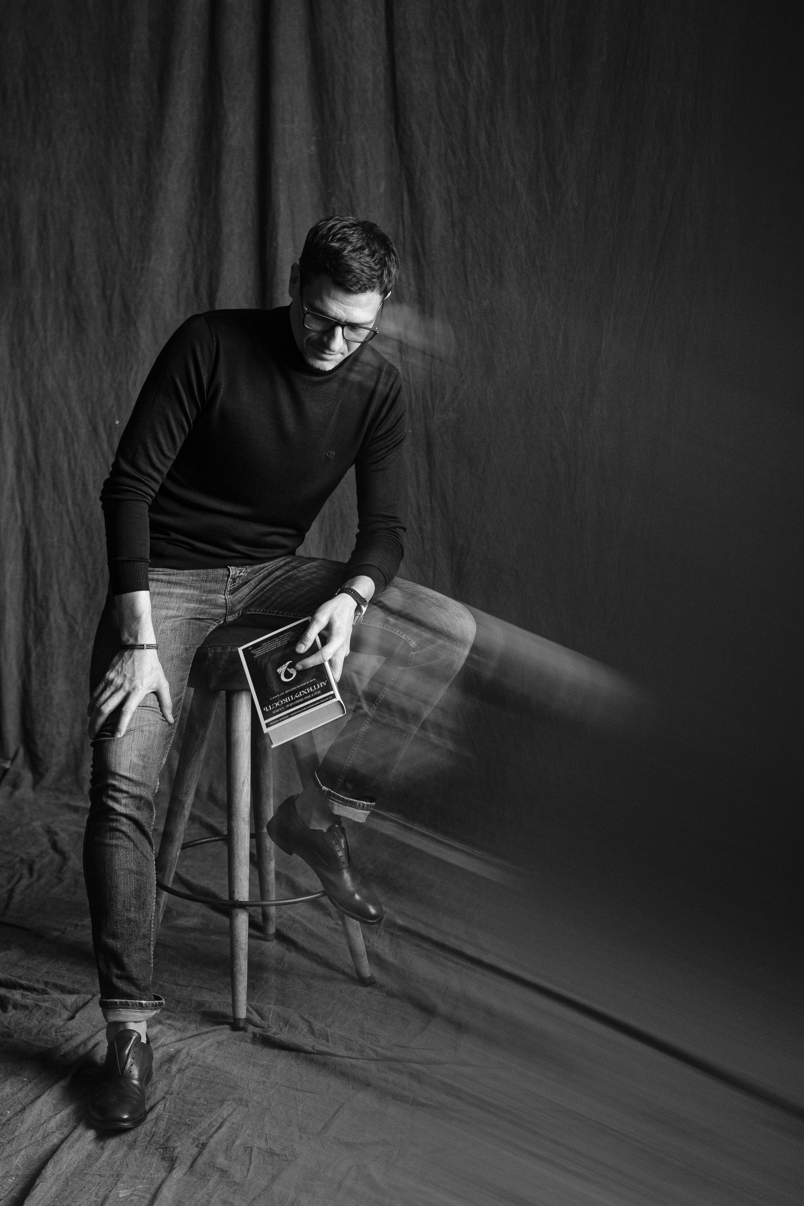 Фотограф Михаил Гуляев. Фотосессия в Новосибирске. Фотосессия в студии.