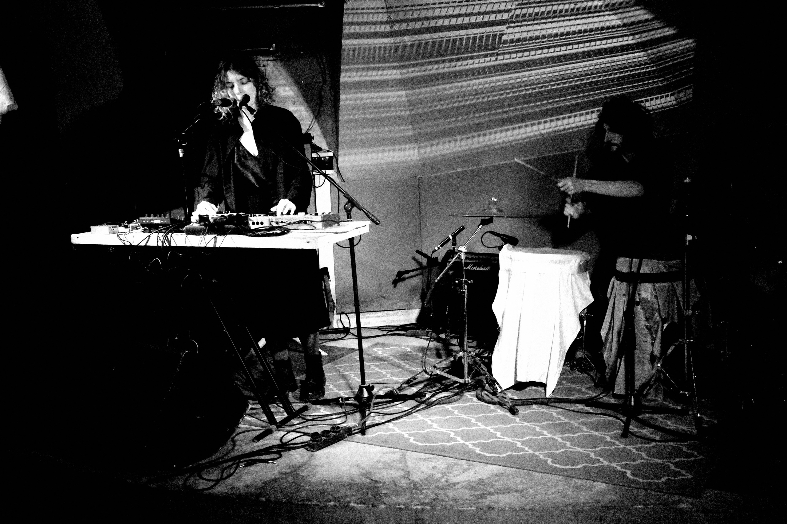 Видишь, я всё ещё здесь 🎛️. Миша Печёнкин | фотография