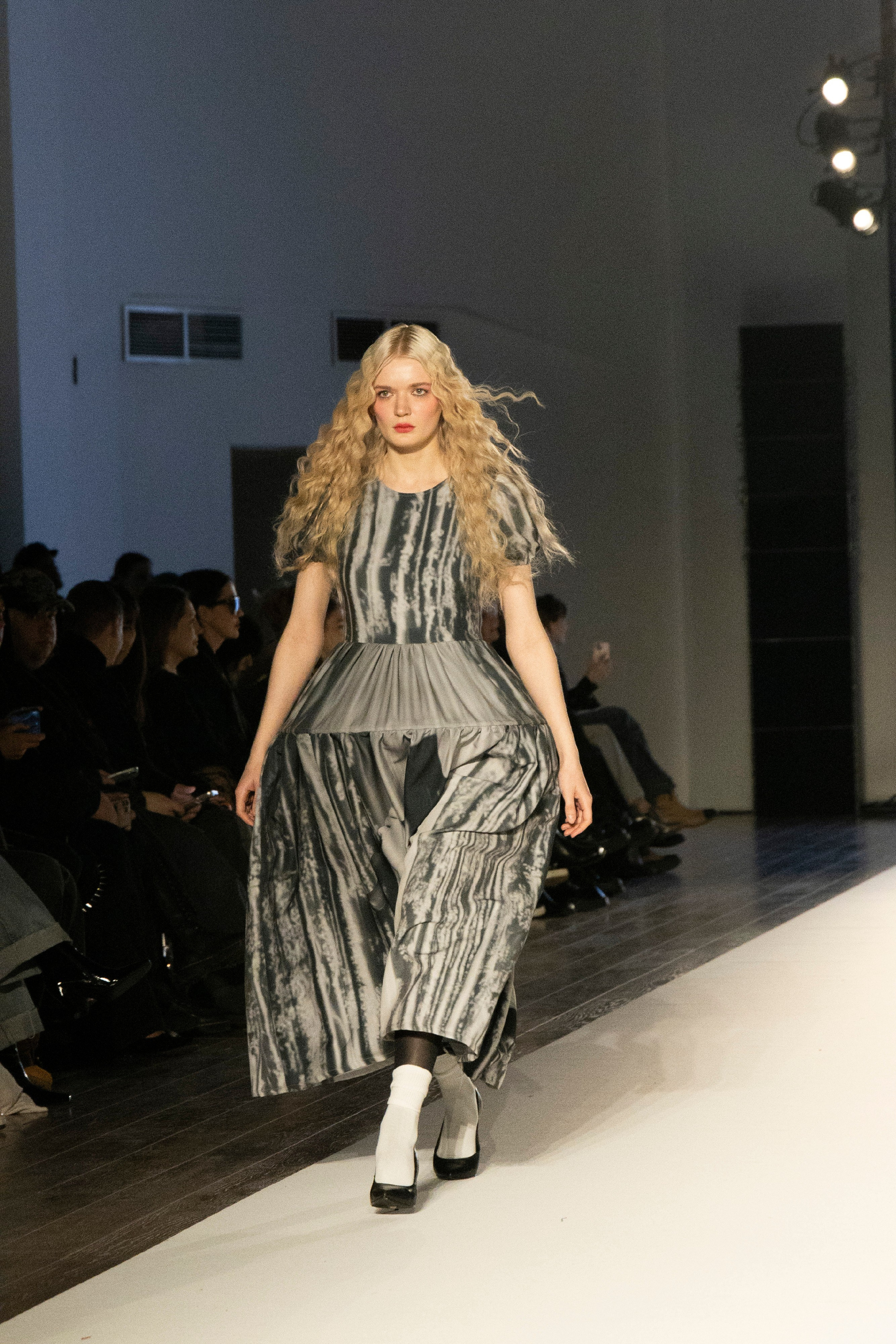 ДЛТ Собака.ru показ победителей конкурса «Новые имена в моде 2025». FOTOFAQ SKOOL г. Санкт-Петербург: очные, дистанционные и онлайн курсы фотографии