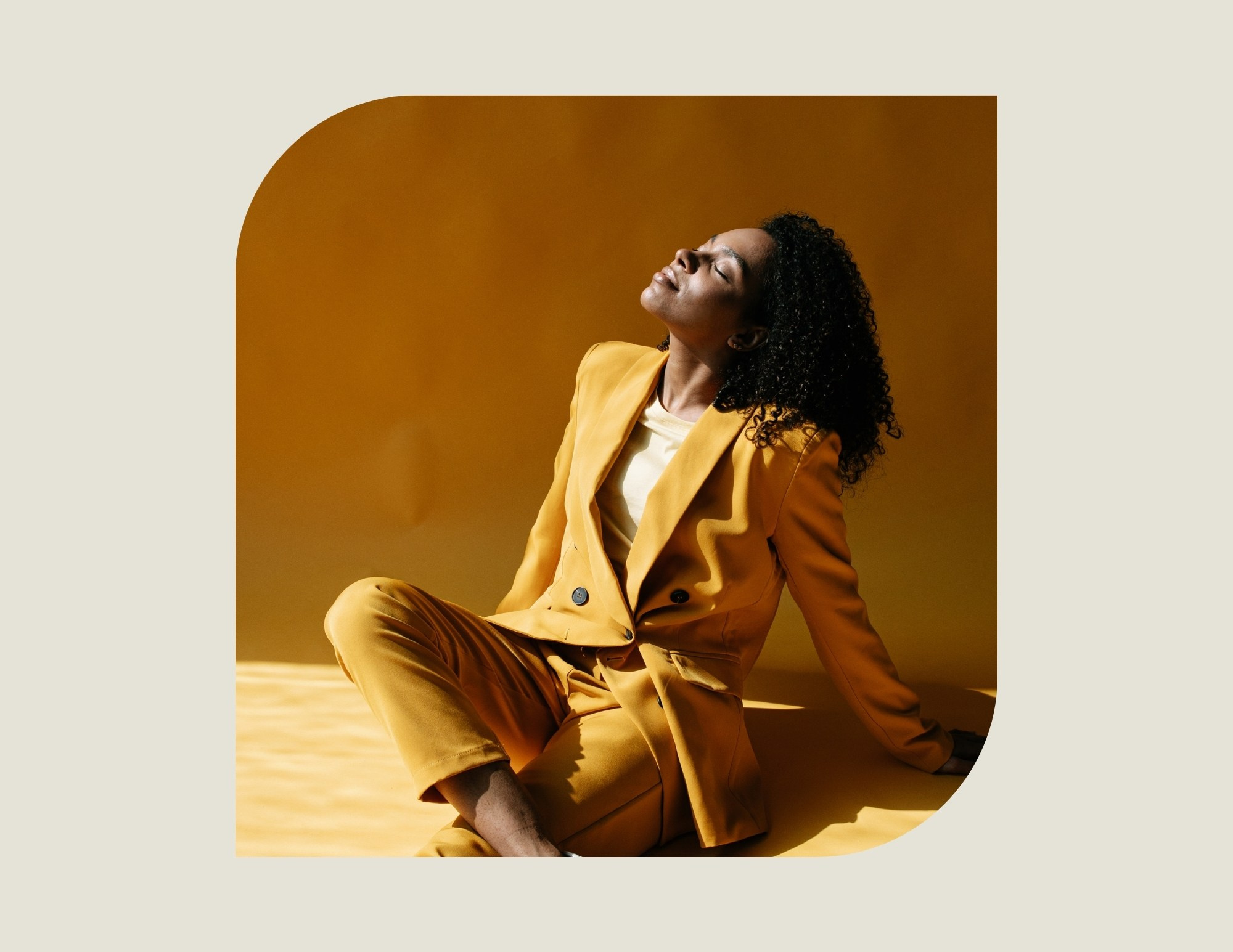 Серия студийных и уличных кадров