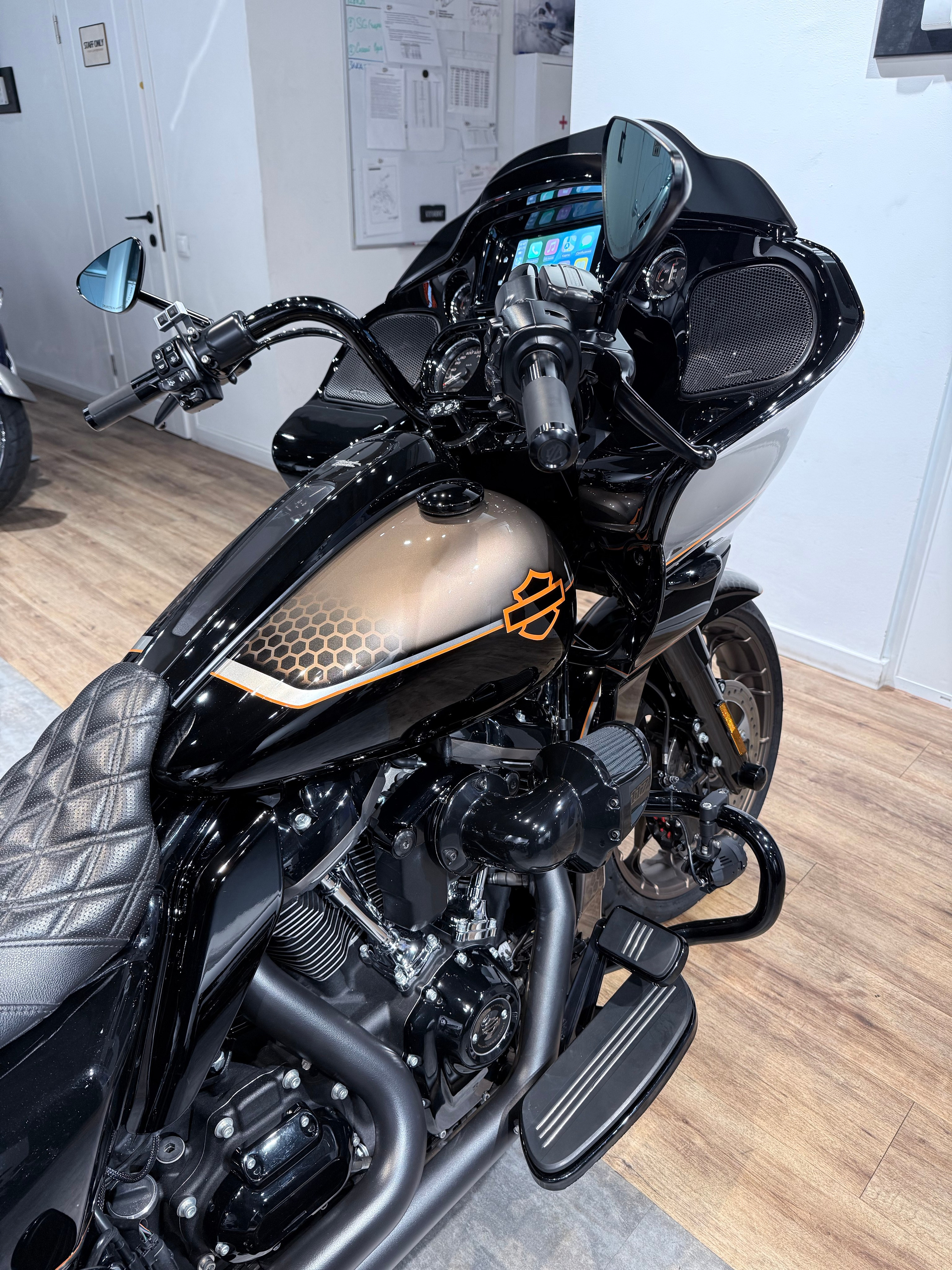 2023 Road Glide ST 117. Hello Davidson, Москва. Только хорошие мотоциклы…