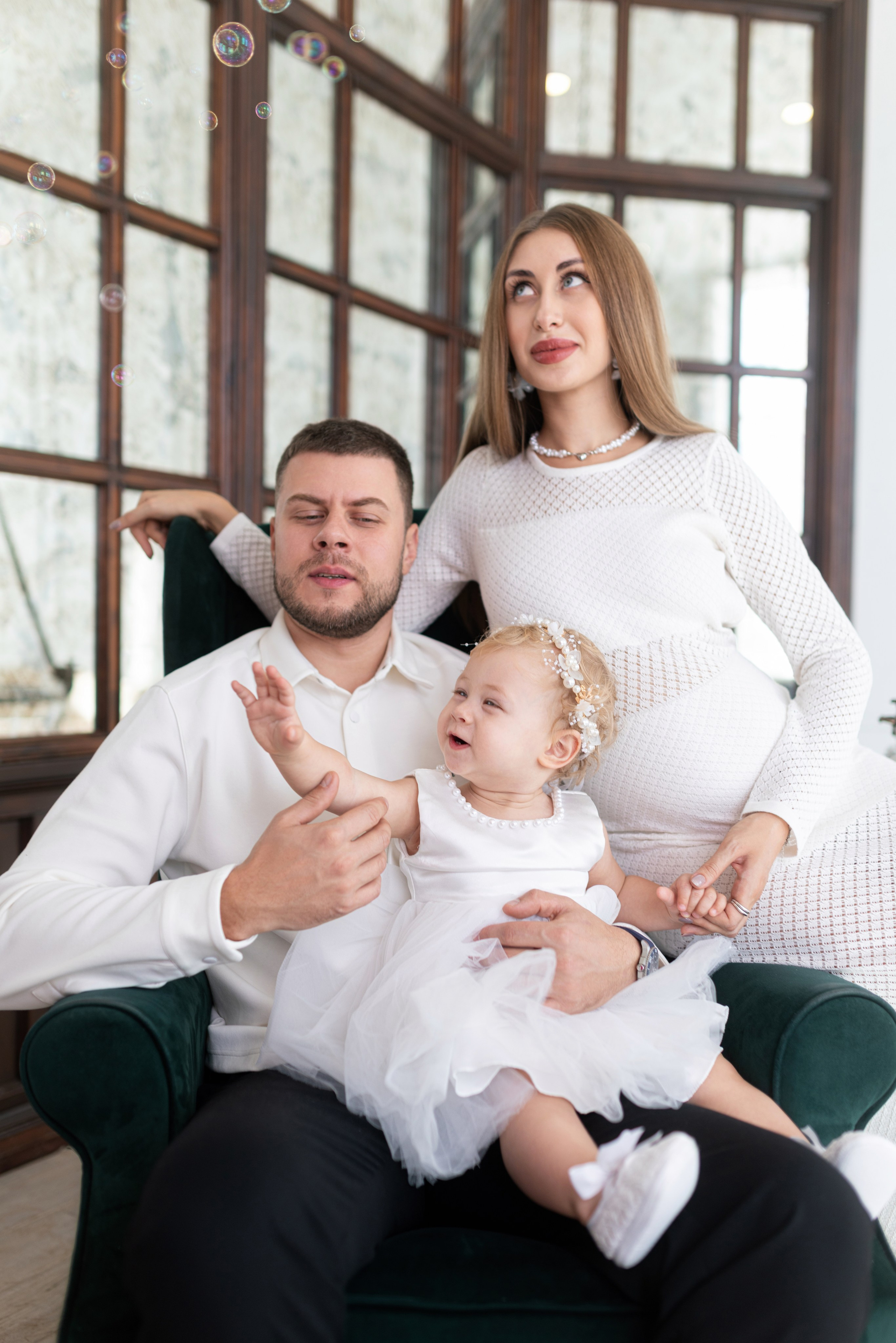 Семейная съемка для Яны и Дани в интерьере. Дмитрий Шульгин, портретный фотограф в Воронеже