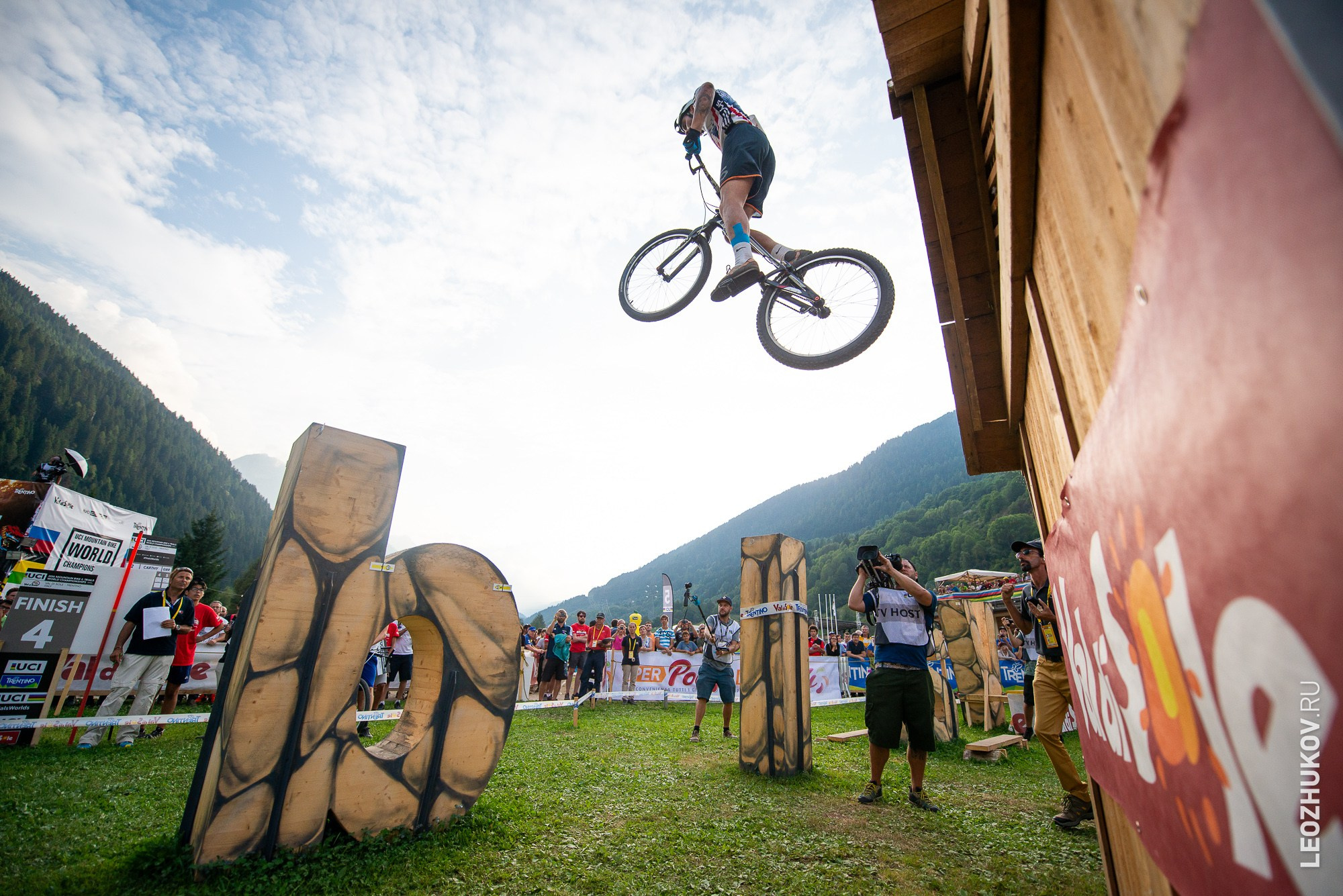 UCI Trials World Championships 2016 — finals. Sports photographer Leonid Zhukov