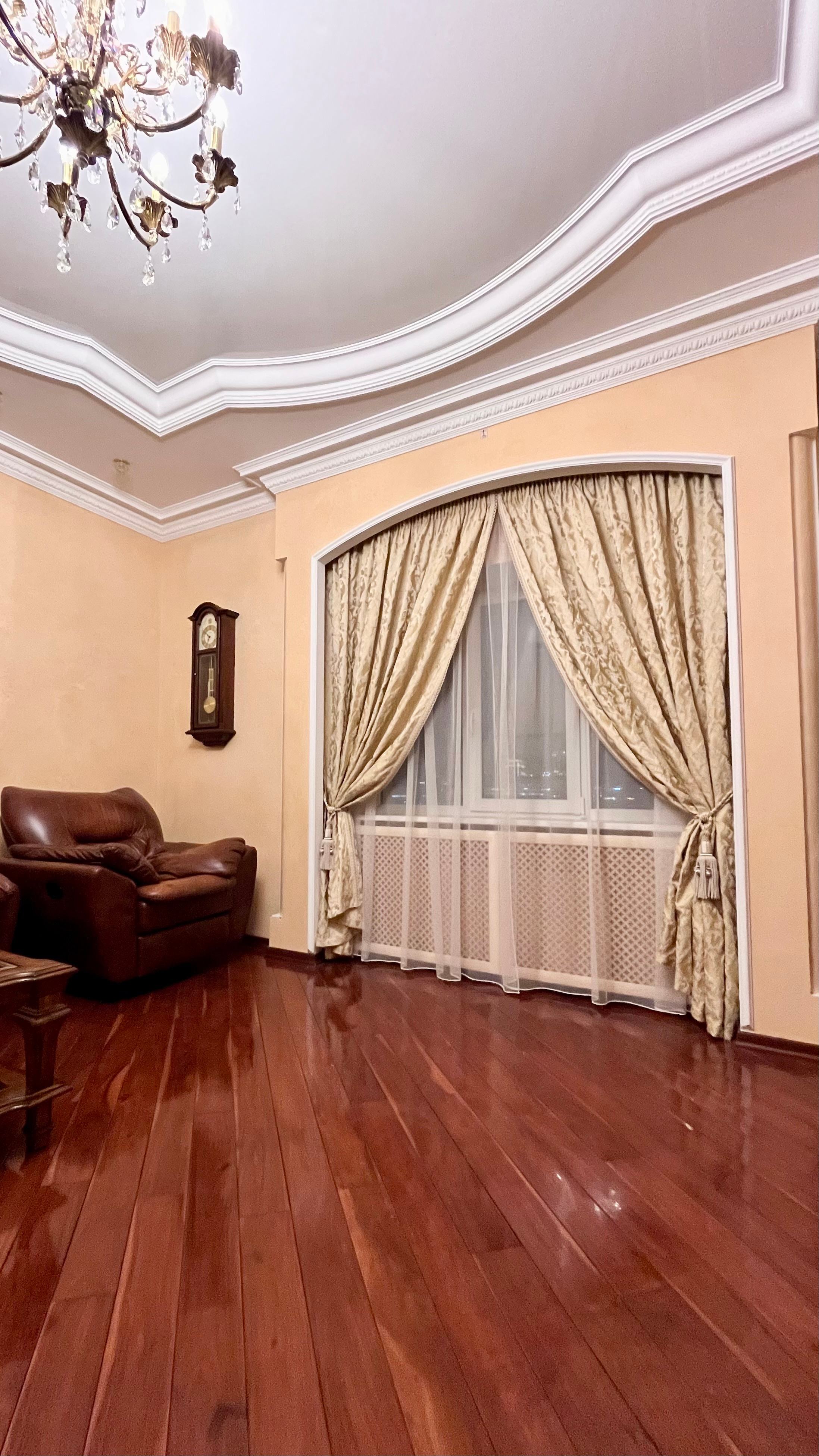 Шторы в гостиную. Салон по пошиву штор на заказ по индивидуальным размерам