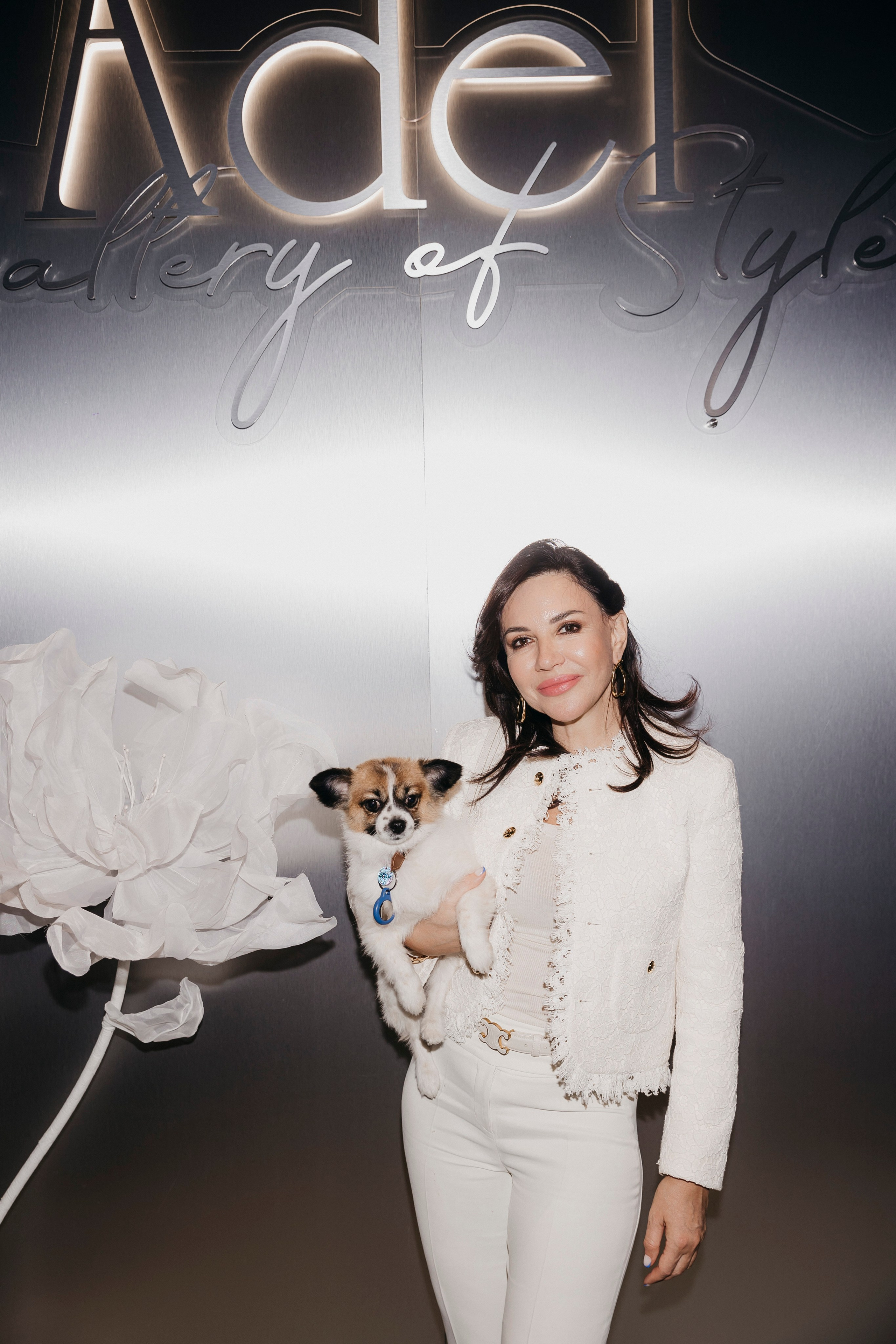 «Пробуждение» в Галерее стиля Адель. «Птичка на проводе»: информационный портал в Москве