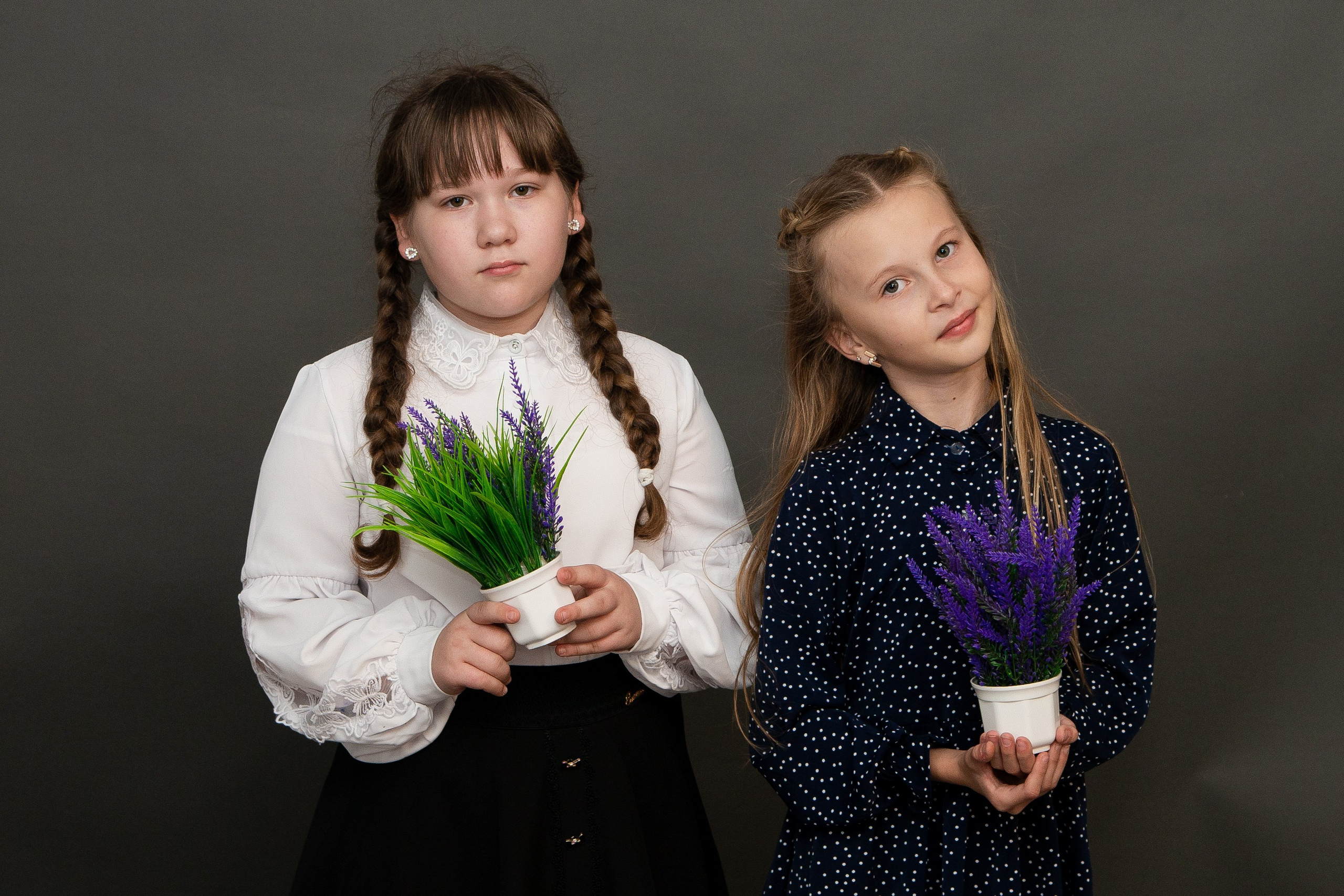 Фотосессия в студии для выпускных альбомов (начальная школа). Выпускные Альбомы и Фотосессии п. Кавалерово