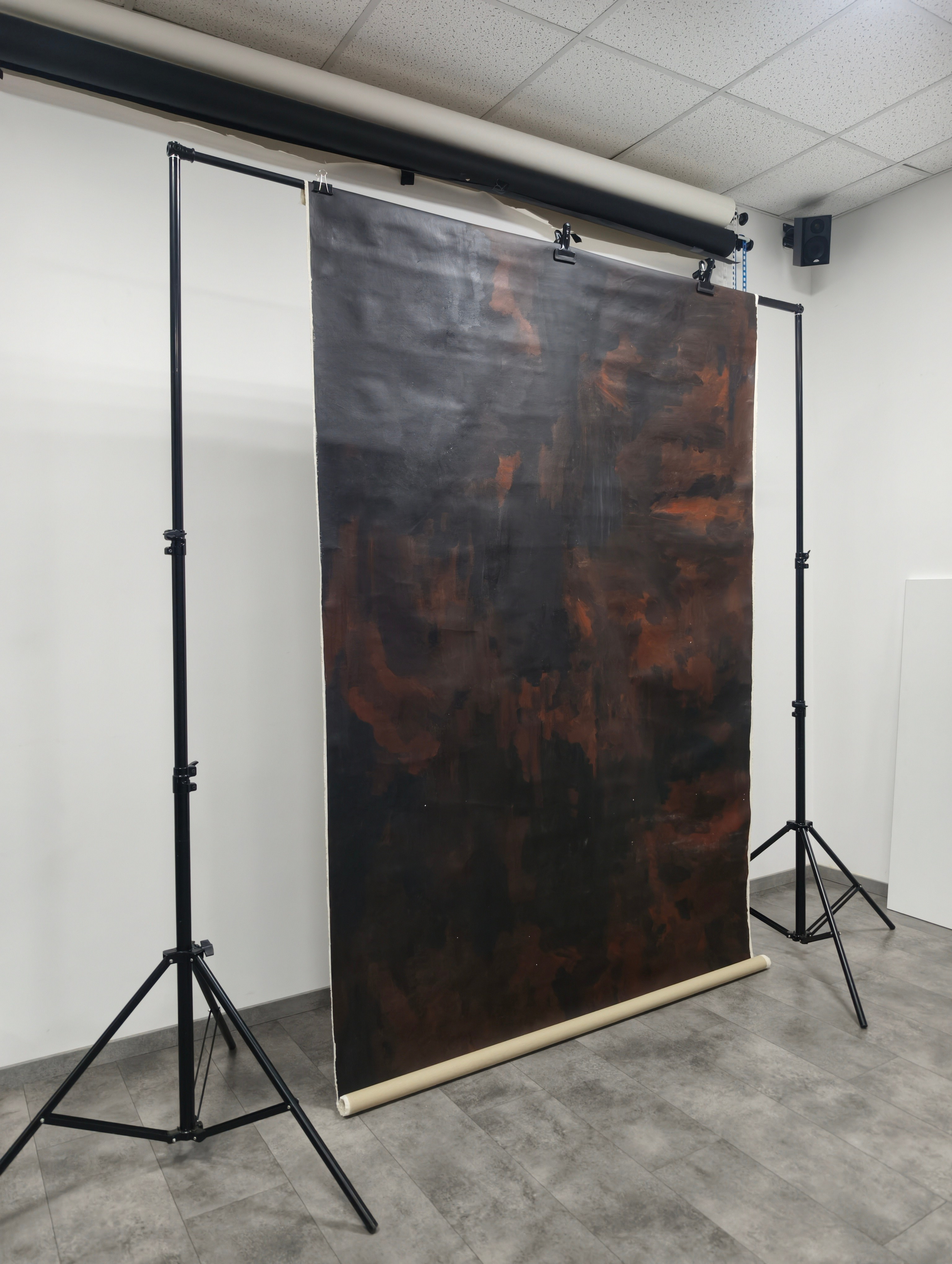 Фотофон тёмно-коричневый на холсте Gravitybackdrop 165×300 см в аренду СПб