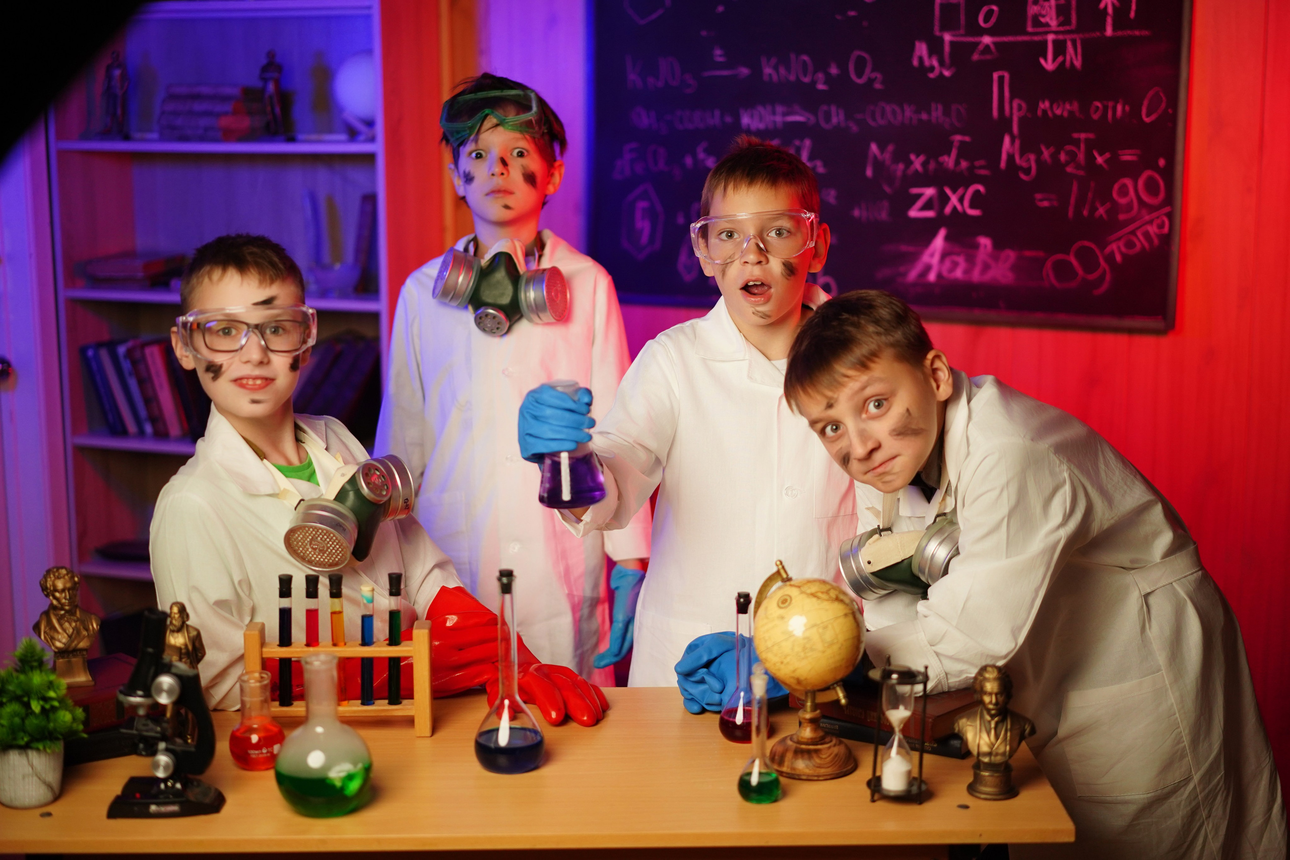 Фотосессия в стиле «Химики». GOTRA — выпускные альбомы в Тюмени