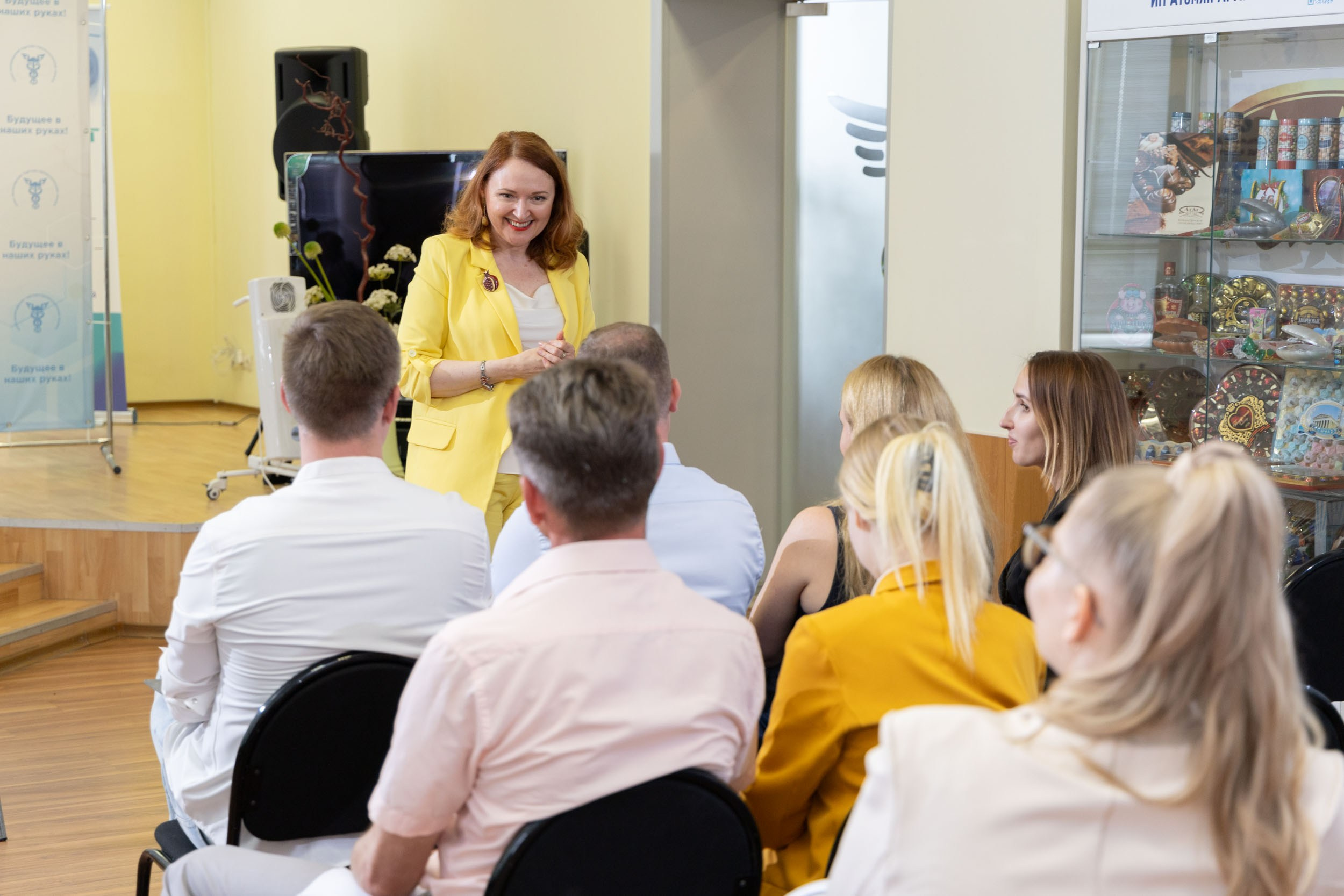 МАСТЕР-КЛАСС «ПОЧЕМУ СЛИВАЮТСЯ КЛИЕНТЫ В ПРОДАЖАХ»